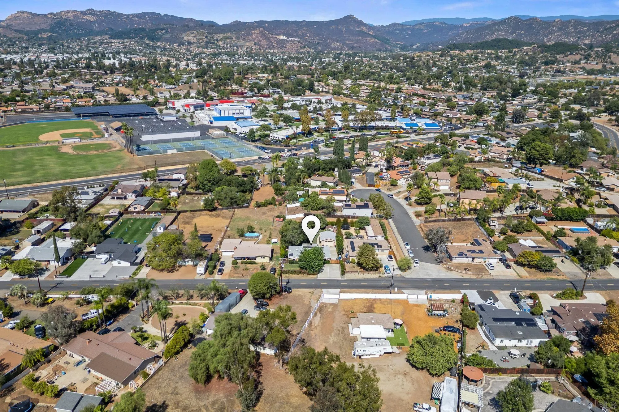 https://cdn.realtyfeed.com/cdn/127/250038946/2efe7a9b1293d086b4505ddb6b52a491.webp