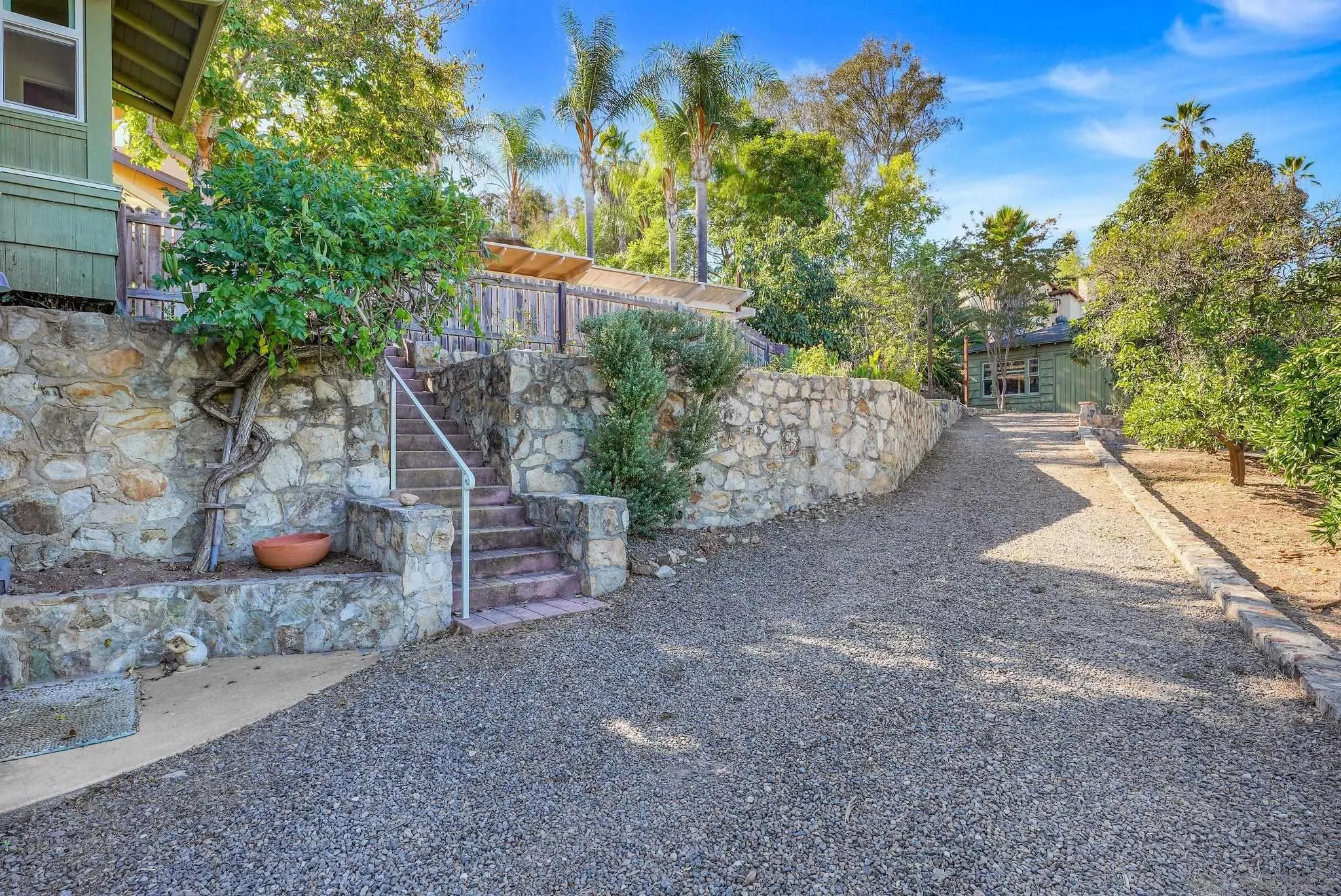 https://cdn.realtyfeed.com/cdn/127/250038948/0b5b4bd3b57615cc8e65f01c26394b27.webp