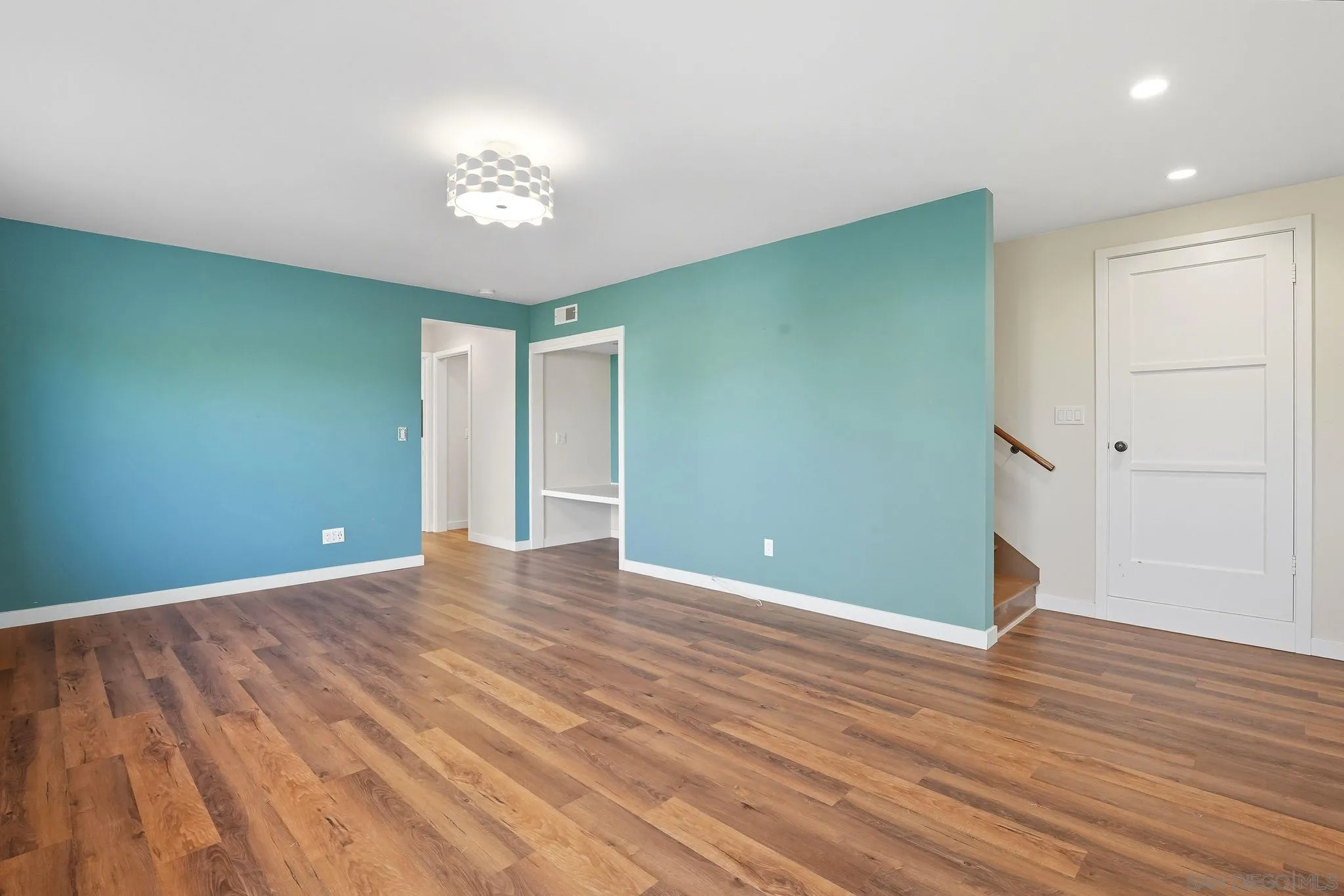 https://cdn.realtyfeed.com/cdn/127/250038948/cc8f0518c9ecaf11ae959b884750a63d.webp