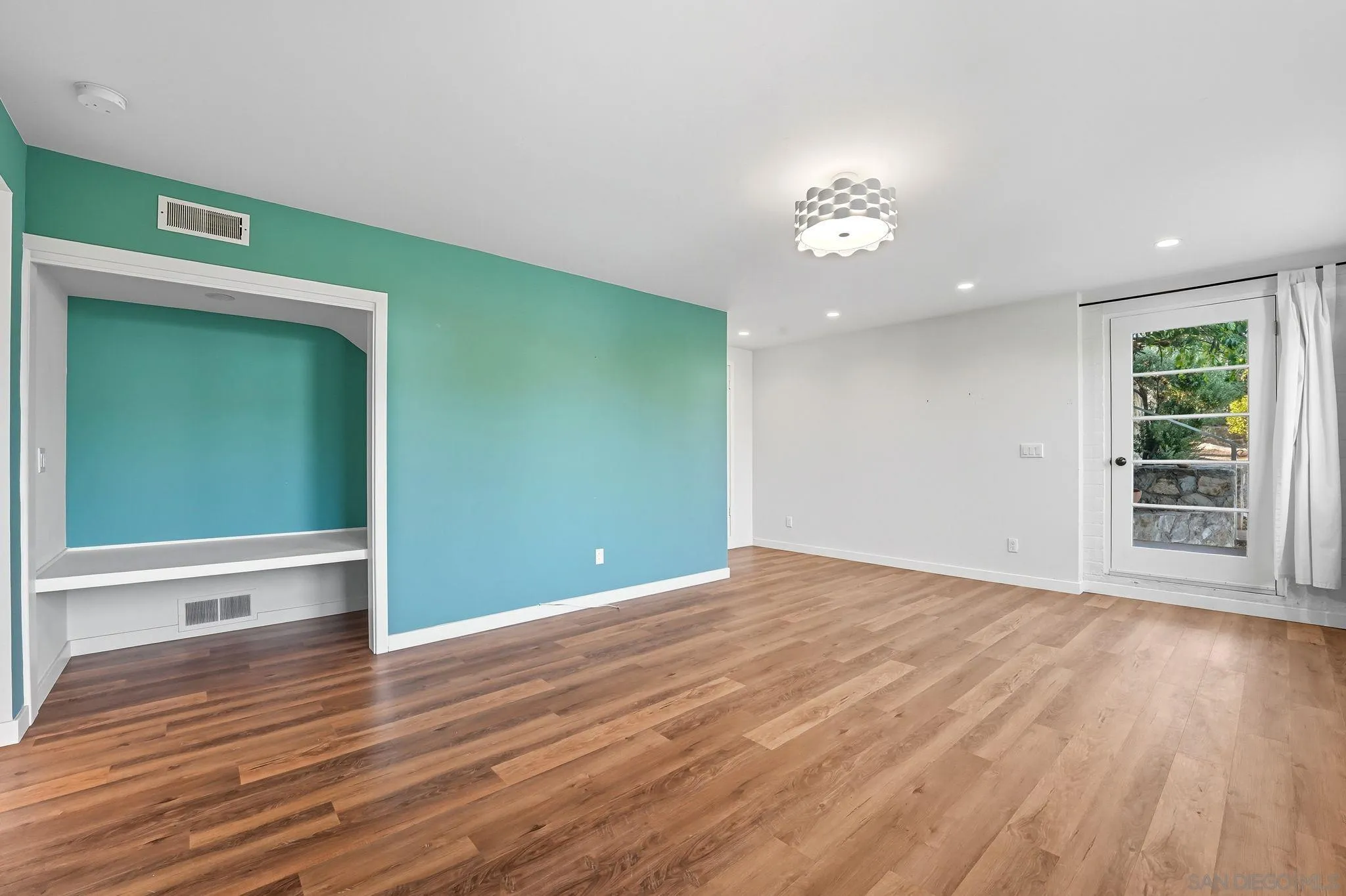 https://cdn.realtyfeed.com/cdn/127/250038948/dab8bbf0bdda0ba504b721caf1679b44.webp
