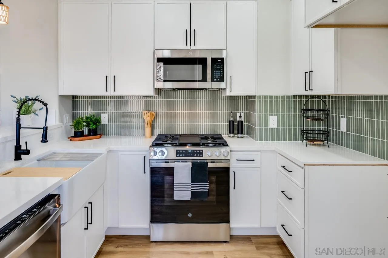 https://cdn.realtyfeed.com/cdn/127/250038949/7c9a6b52f9d3f88a8827bed41da3caf4.webp