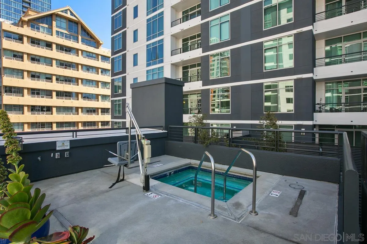 https://cdn.realtyfeed.com/cdn/127/250038950/1dc47da98b30dc62aef8d97033bf95e7.webp