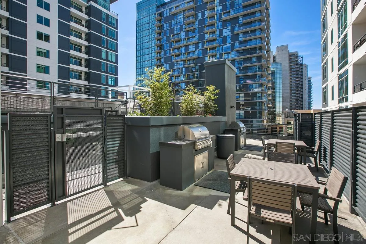 https://cdn.realtyfeed.com/cdn/127/250038950/cf54f6e8d18ddab29c496c2356c0487d.webp