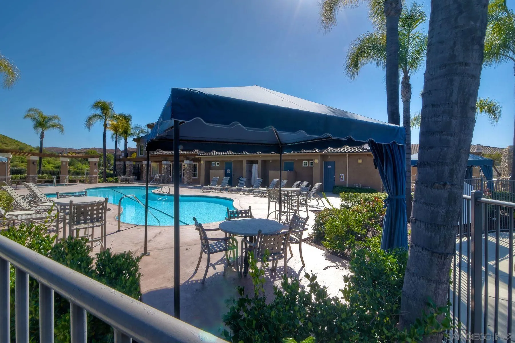 https://cdn.realtyfeed.com/cdn/127/250038959/1cddc34a7bee8dc38e51bc36cd0f8dc8.webp