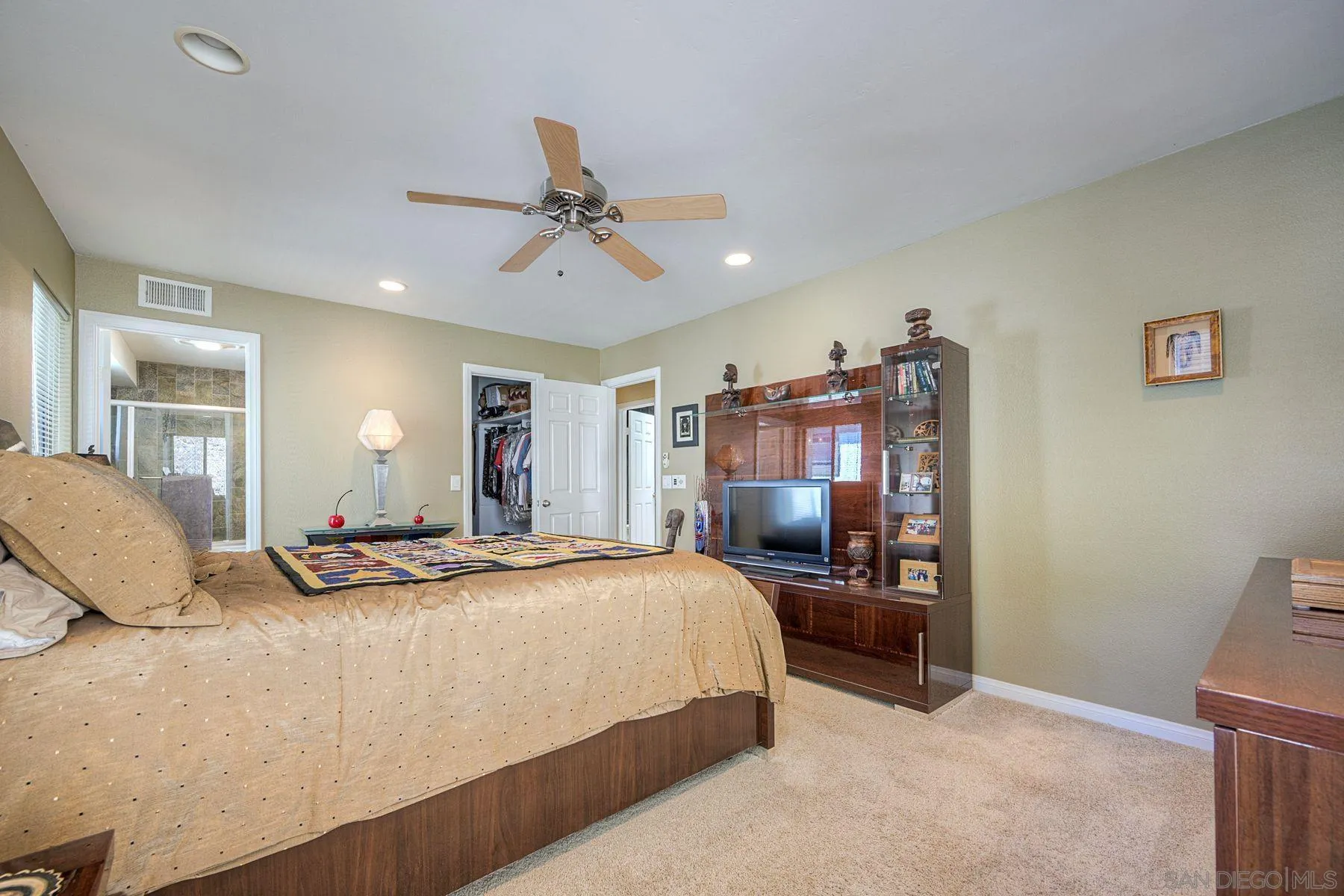 Photo #4: 250038960 Listing 