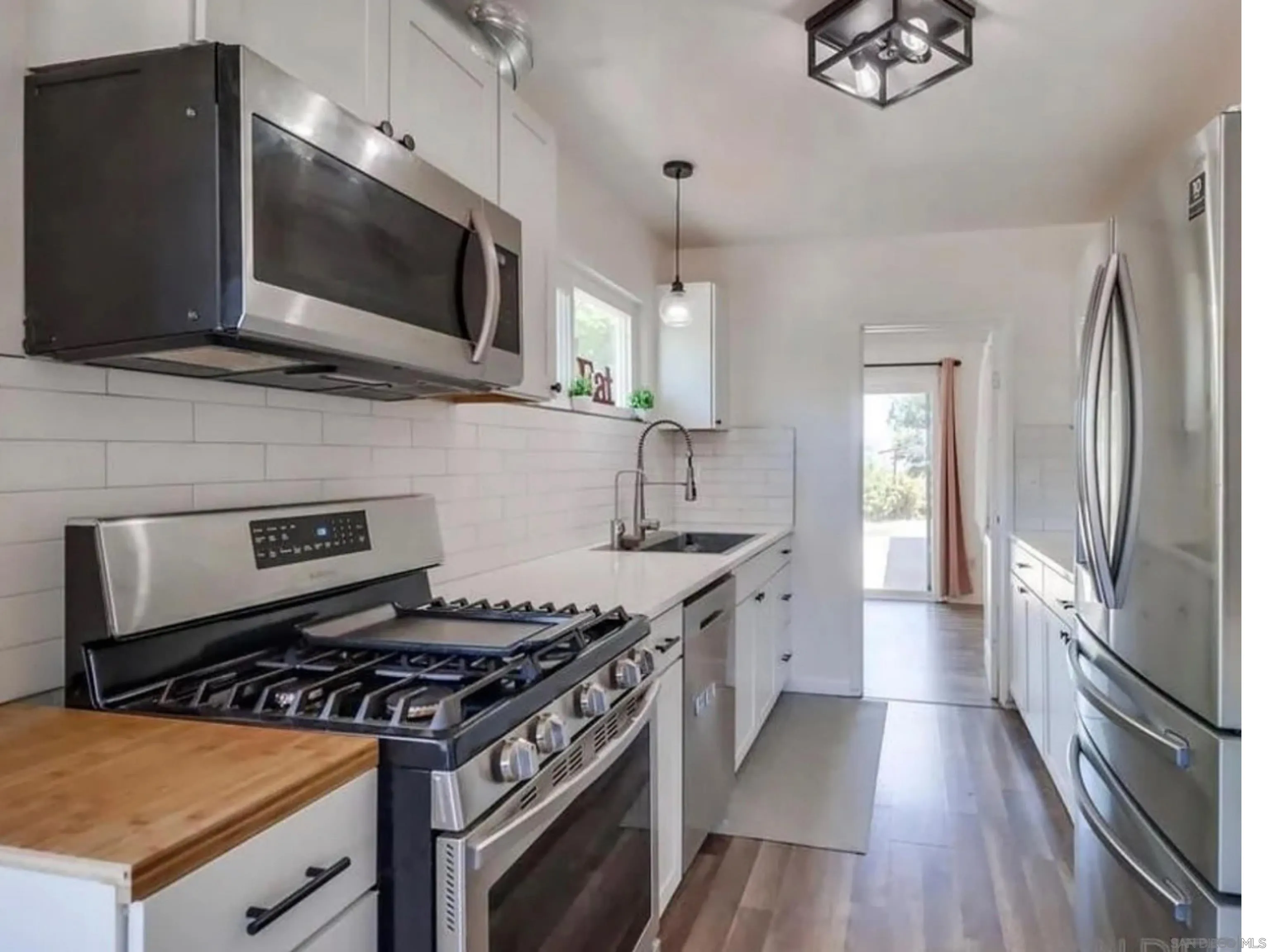 https://cdn.realtyfeed.com/cdn/127/250038962/fdf370245a1d6e8d69e5a0cffe63f788.webp