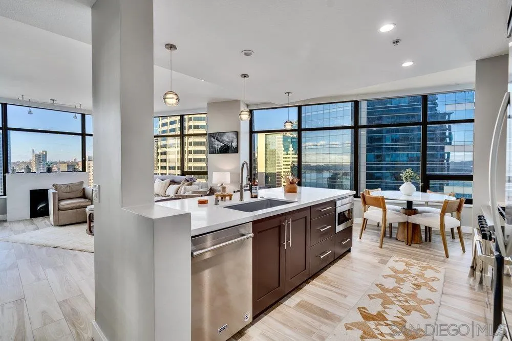https://cdn.realtyfeed.com/cdn/127/250038981/151f3592cddf0bf3f941bf44b75bf8d2.webp