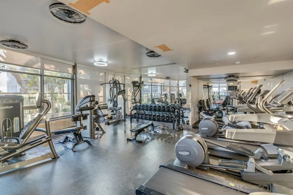 https://cdn.realtyfeed.com/cdn/127/250038981/6e72c671cc0d79361fe2324b69f10b47.webp