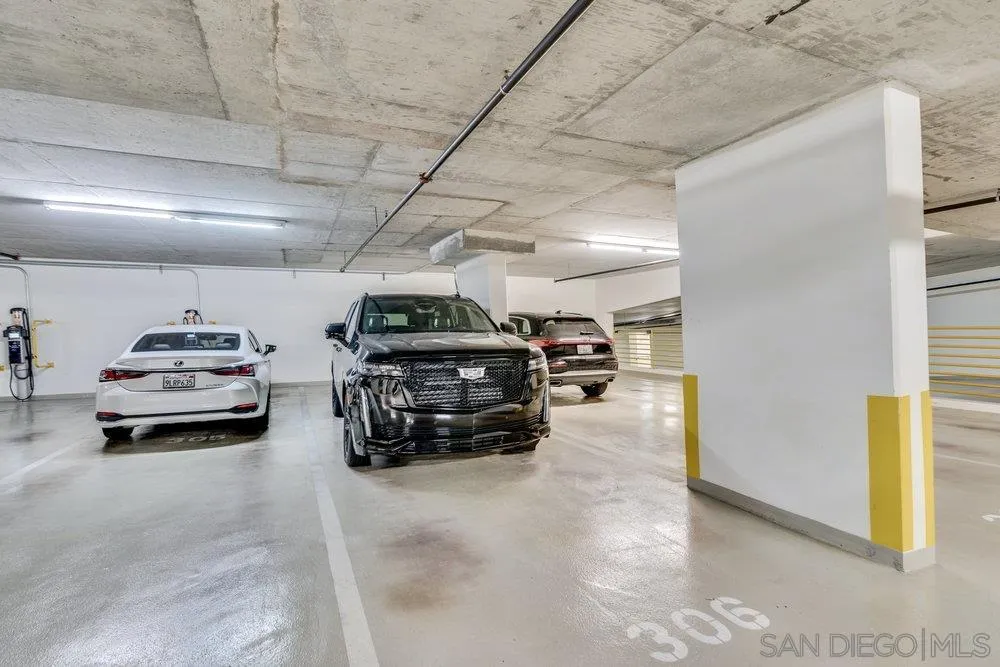 https://cdn.realtyfeed.com/cdn/127/250038981/7aceb2ec11b596b90df73f17b54c7a1c.webp