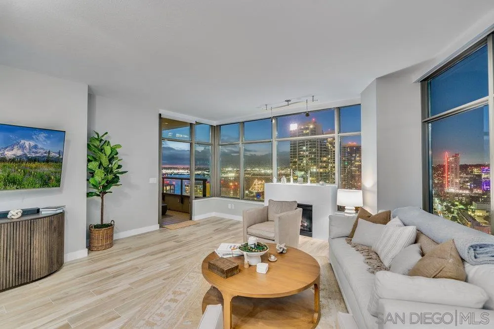 https://cdn.realtyfeed.com/cdn/127/250038981/9ce25d7e9386843b23d38cdf59aacb42.webp