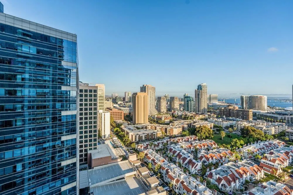 https://cdn.realtyfeed.com/cdn/127/250038981/adcf71f49ab72d75543fc4090b18cc7f.webp