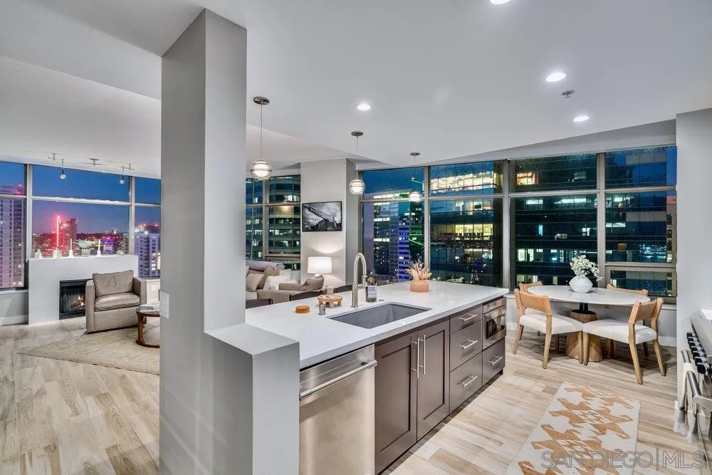 https://cdn.realtyfeed.com/cdn/127/250038981/d86ce08b2a91c0ef0ee94ab4dcf5da6e.webp
