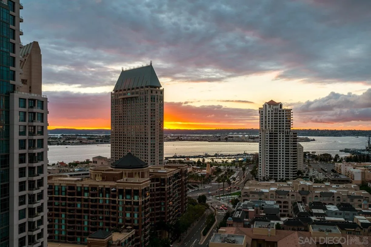 https://cdn.realtyfeed.com/cdn/127/250038984/46f379ae8b1d761d78b0f8f03750d6ed.webp