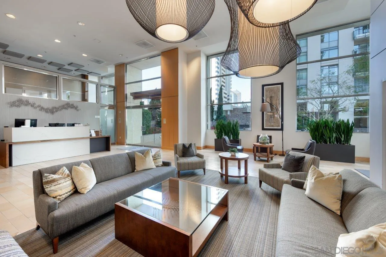 https://cdn.realtyfeed.com/cdn/127/250038984/be6819c3650f40d1b132093815ed92a9.webp