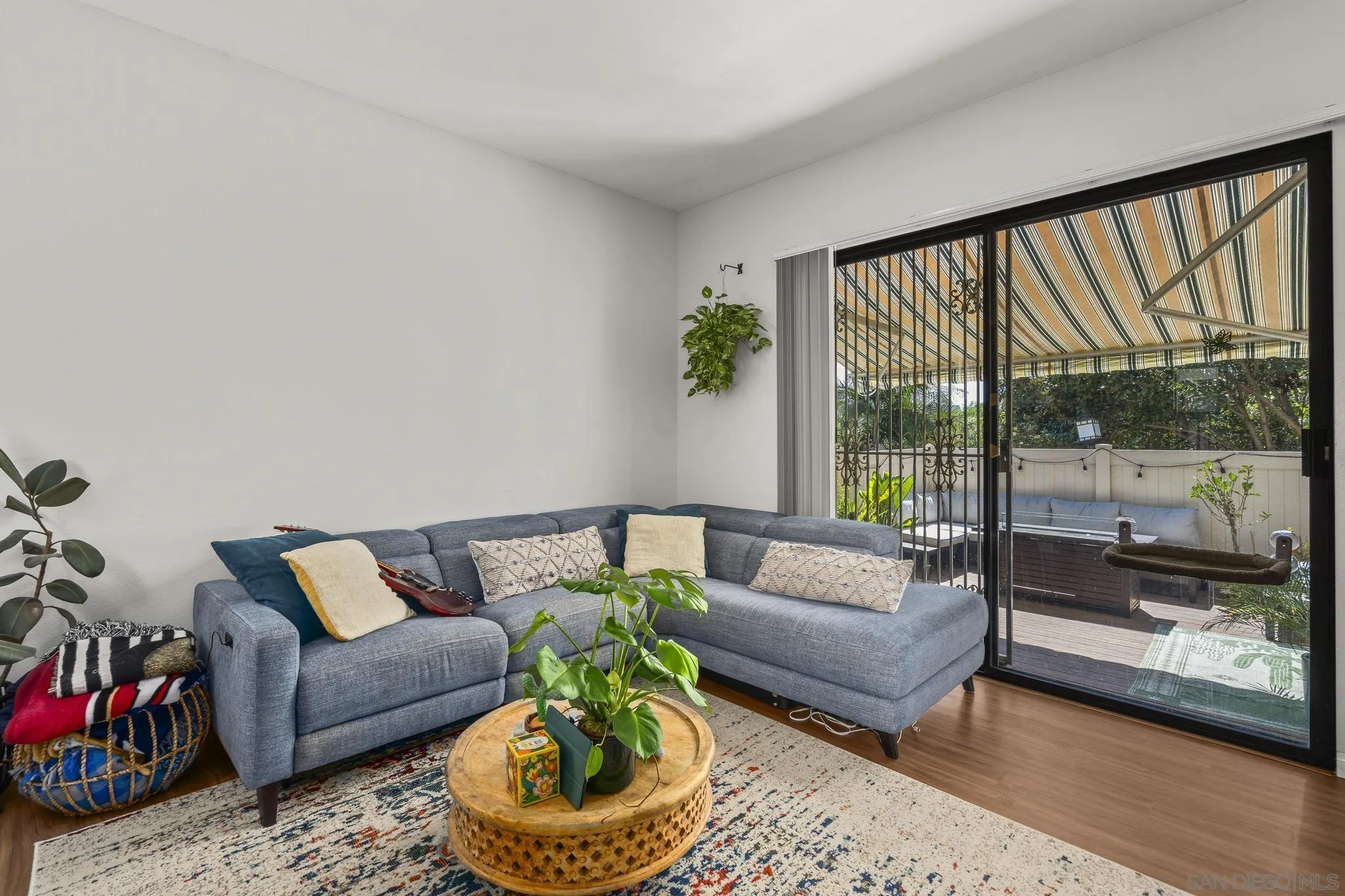 https://cdn.realtyfeed.com/cdn/127/250038993/54451900d8f085e068fff3dbea33d64c.webp