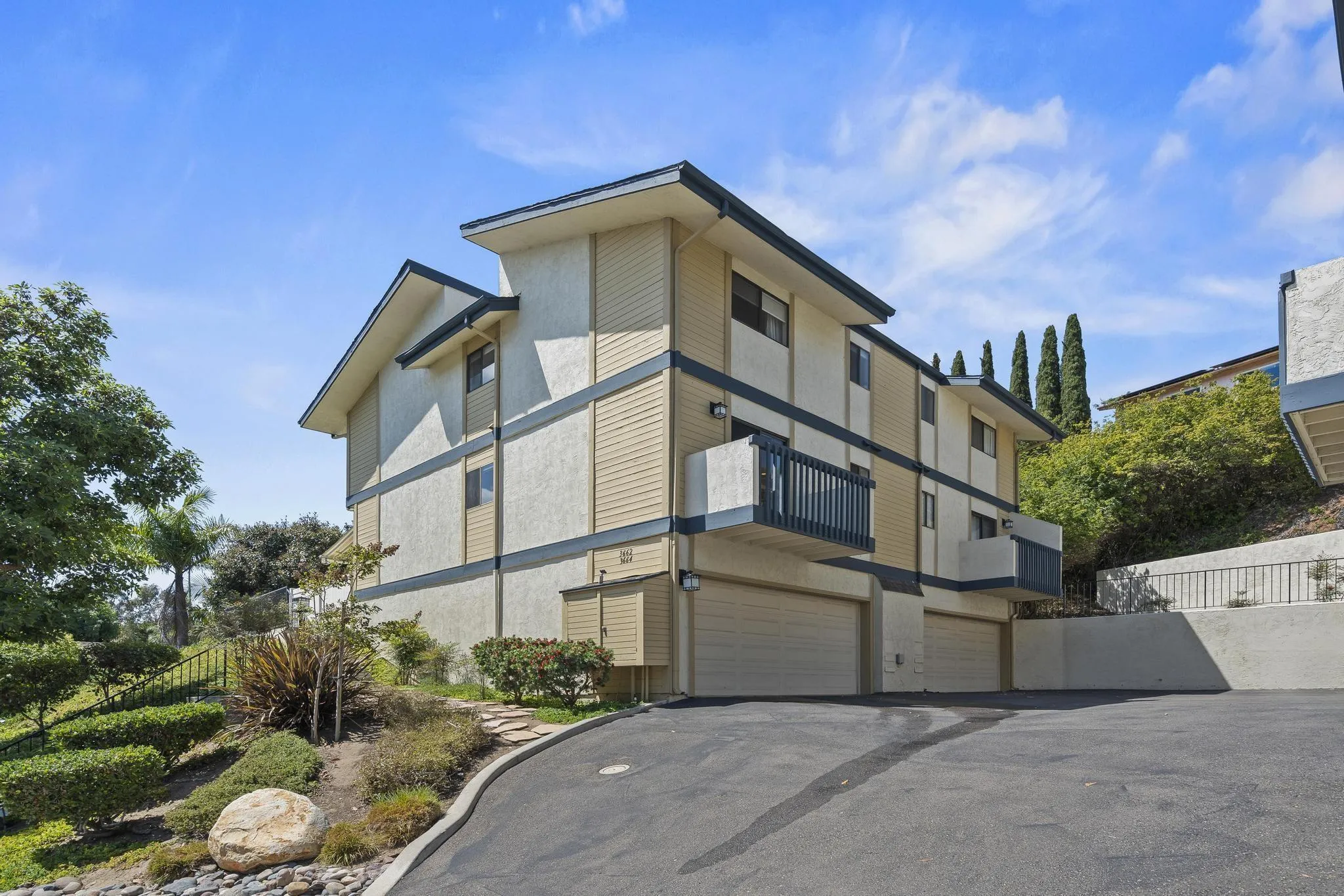 Photo #3: 250038993 Listing 