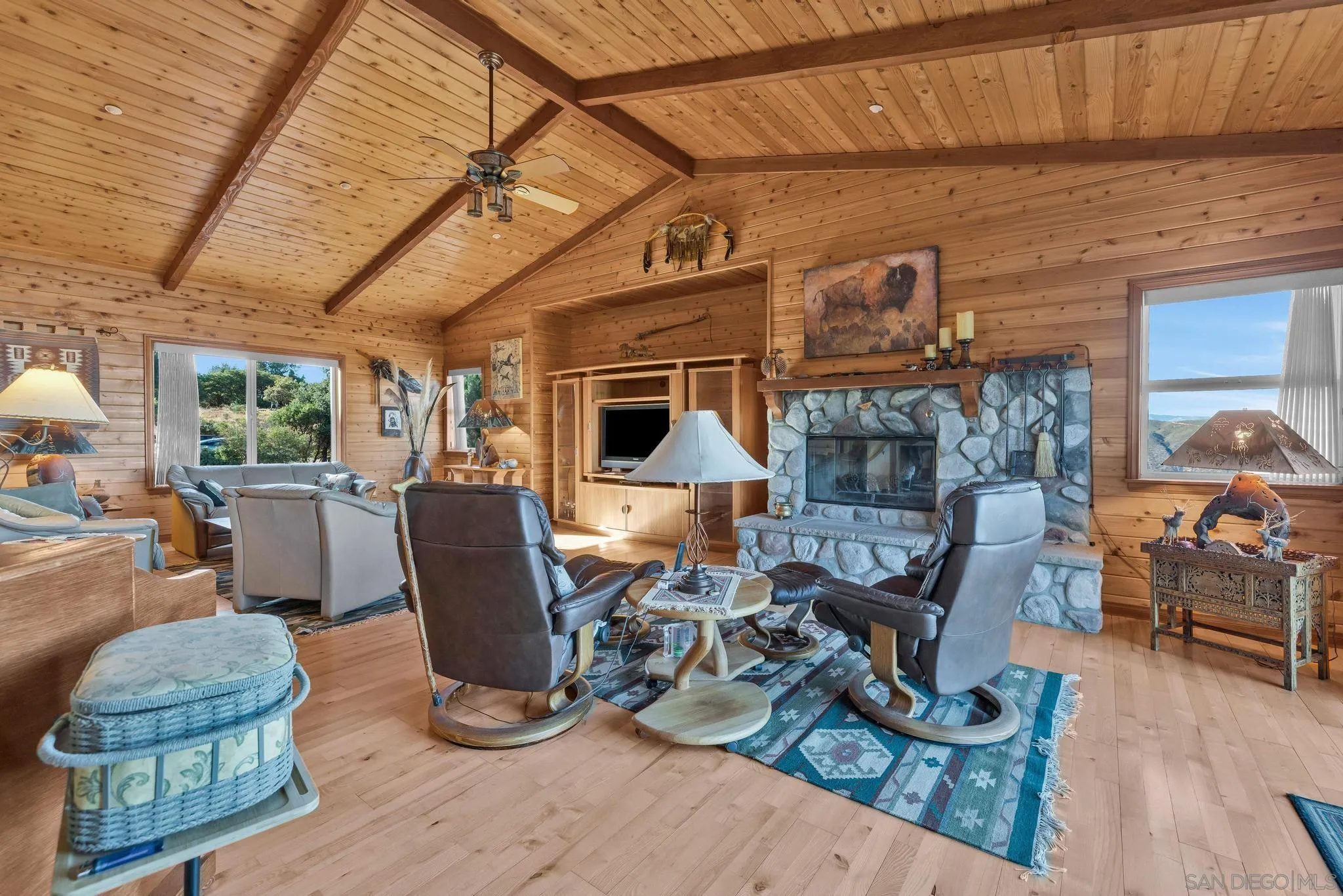 https://cdn.realtyfeed.com/cdn/127/250038999/4f8baa89295f21c55d50f1b47ce8ebb0.webp