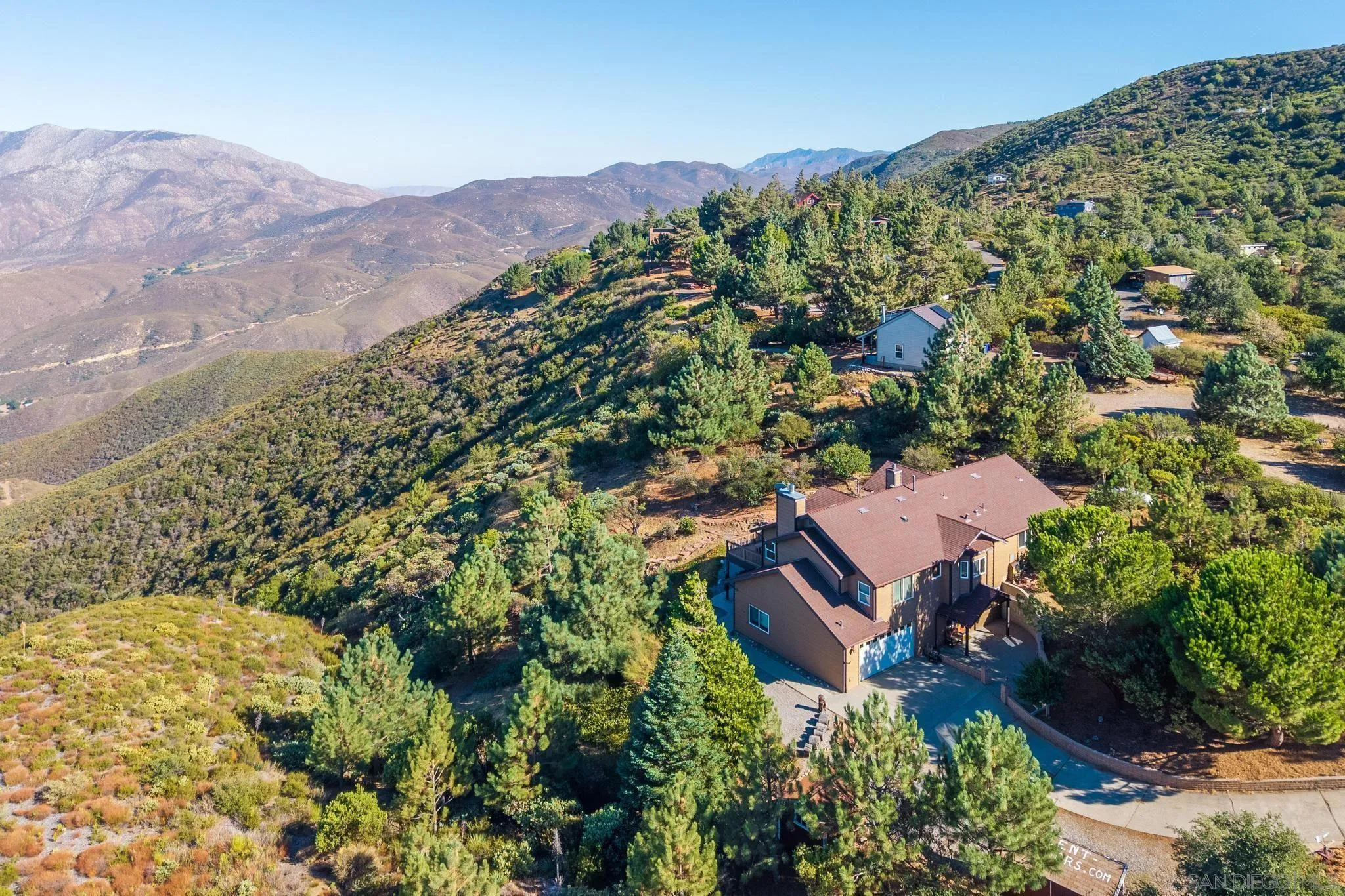 https://cdn.realtyfeed.com/cdn/127/250038999/e350dbfb09ea6e3af5e33c68d2728f01.webp