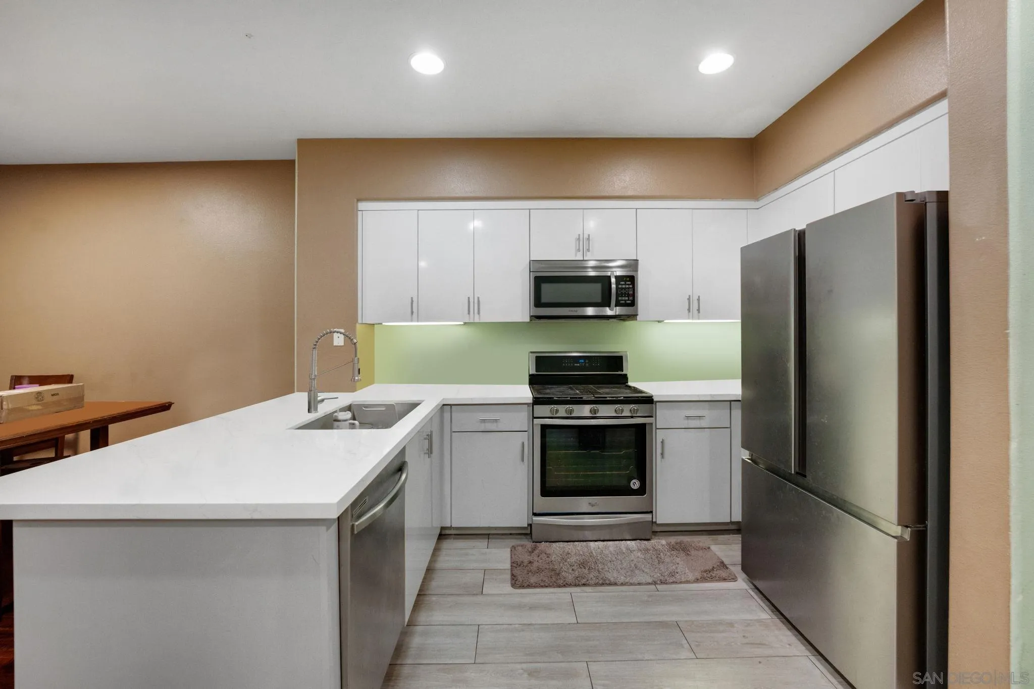 https://cdn.realtyfeed.com/cdn/127/250039005/1aae39728be4c5a758139a1f8fa9e89a.webp