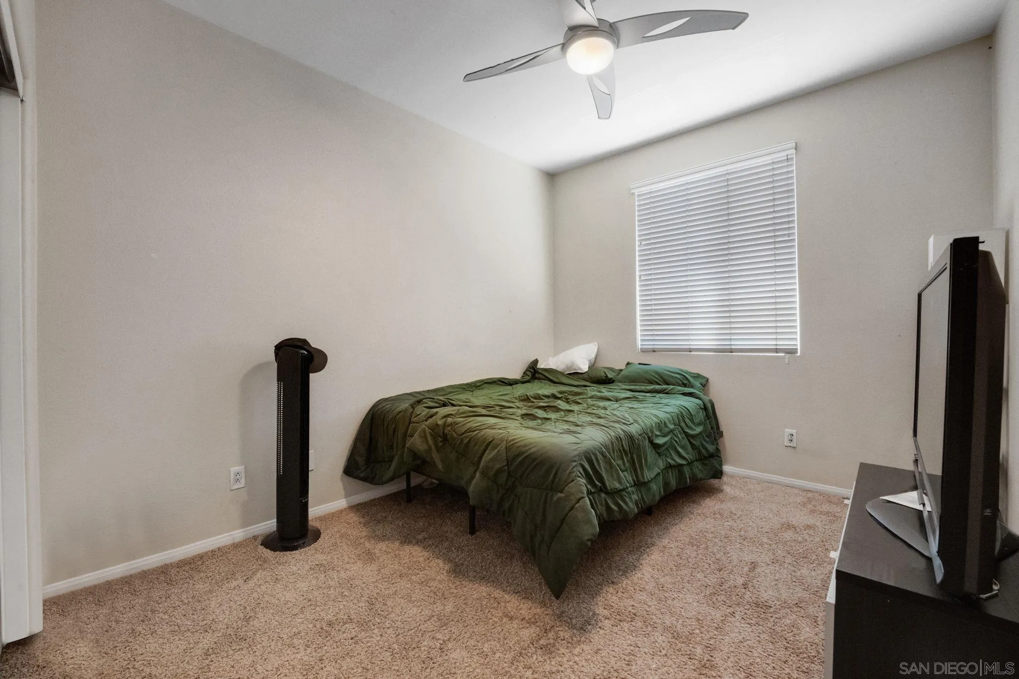 https://cdn.realtyfeed.com/cdn/127/250039005/4ad3daebb8449e4bf2ea00704f5134d2.webp