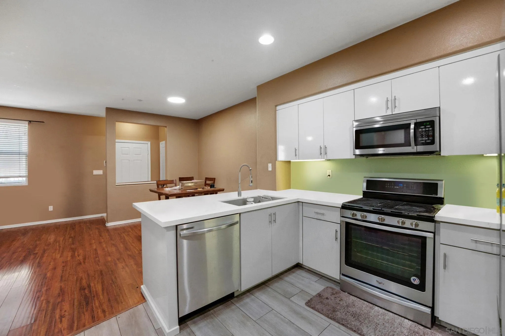 https://cdn.realtyfeed.com/cdn/127/250039005/e4347a6b29d8dc297c948bc05b5b56c2.webp