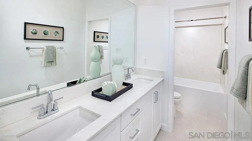 https://cdn.realtyfeed.com/cdn/127/250039011/c2e2c43bbd6f3252cda1ff3e467a6c8c.webp