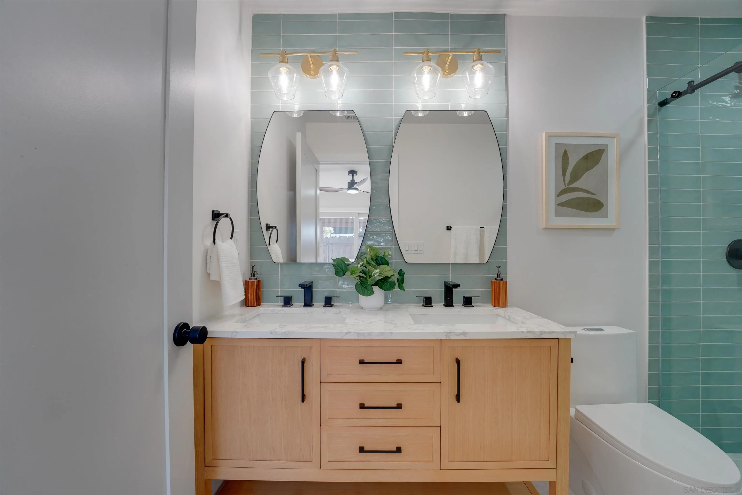 https://cdn.realtyfeed.com/cdn/127/250039017/327f7f51b192d09b35b04646af3ccac7.webp