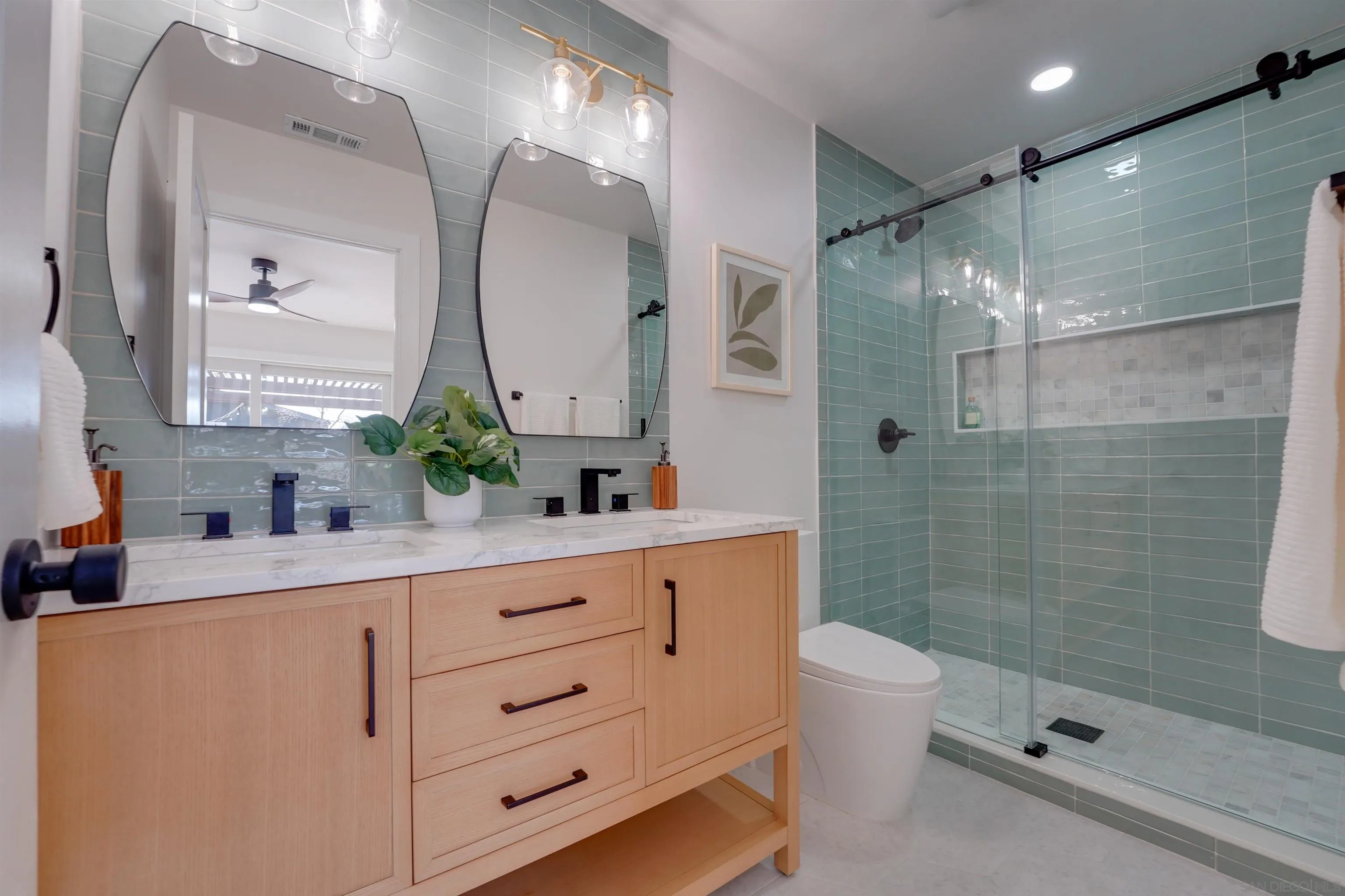https://cdn.realtyfeed.com/cdn/127/250039017/d73f07c96926edc3c03d70c34236e54d.webp