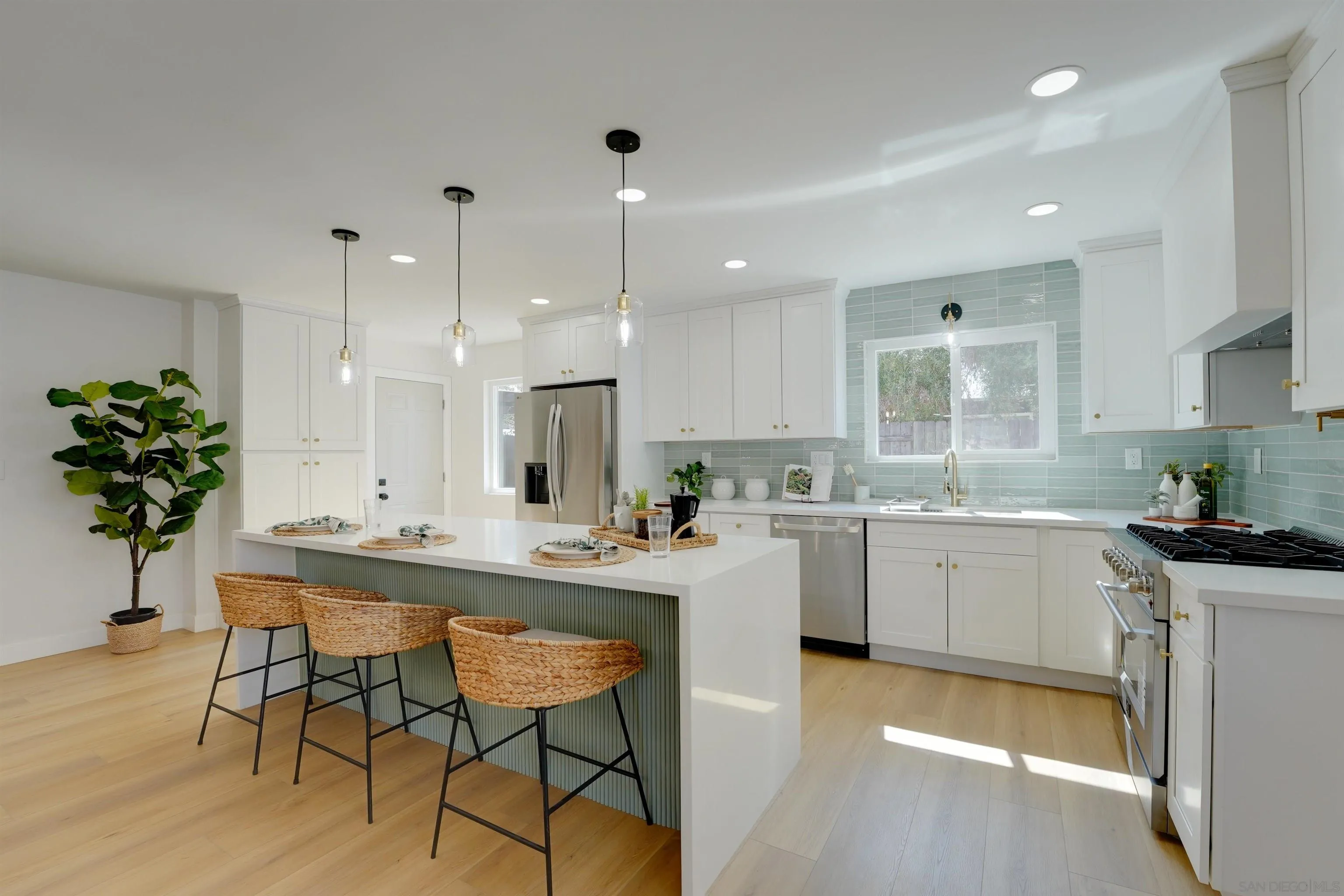 https://cdn.realtyfeed.com/cdn/127/250039017/ed4b4fc966e7e3b0c7847f0b29a93108.webp