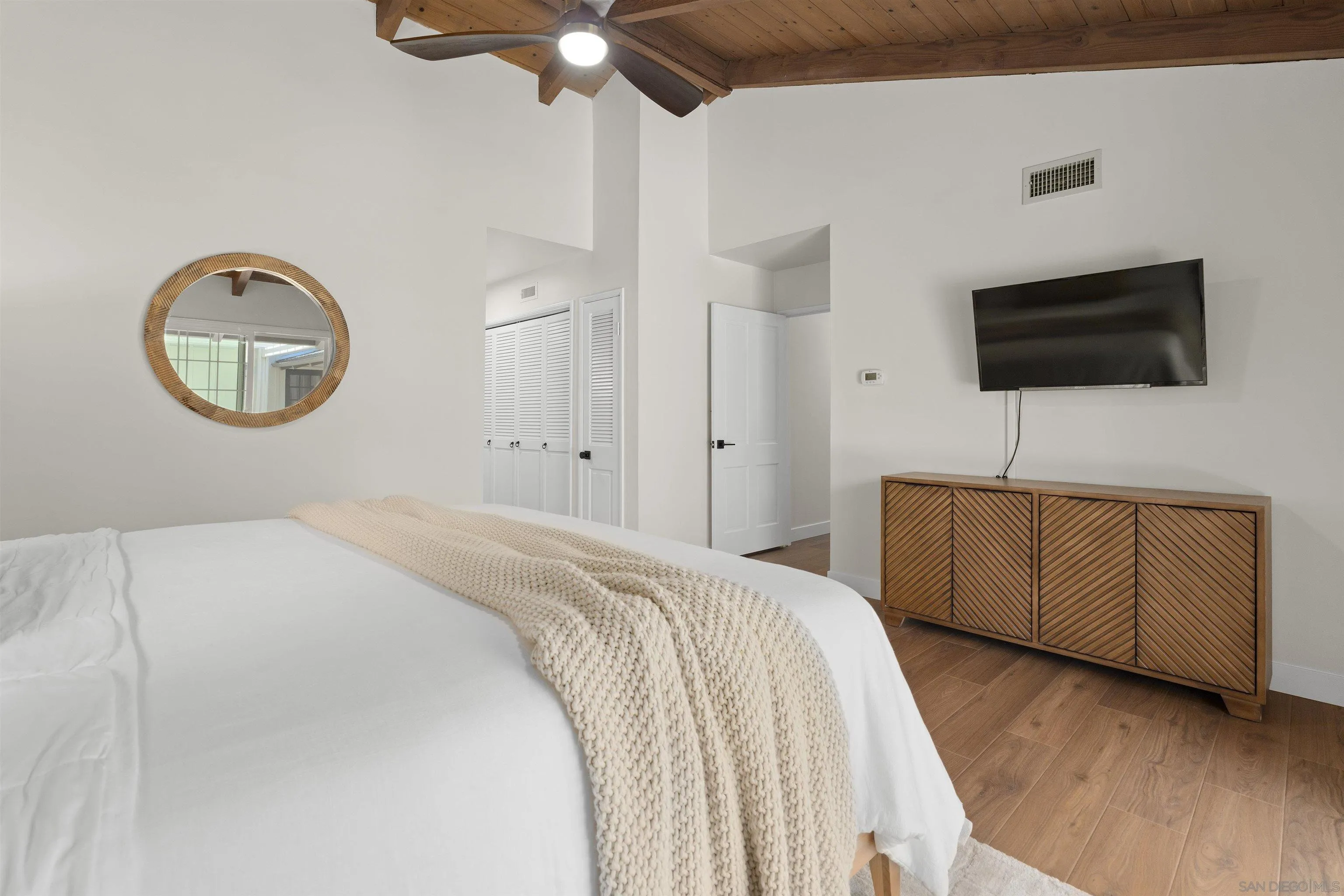 https://cdn.realtyfeed.com/cdn/127/250039024/2670e8ef2114595887ad6d3df8f0517a.webp