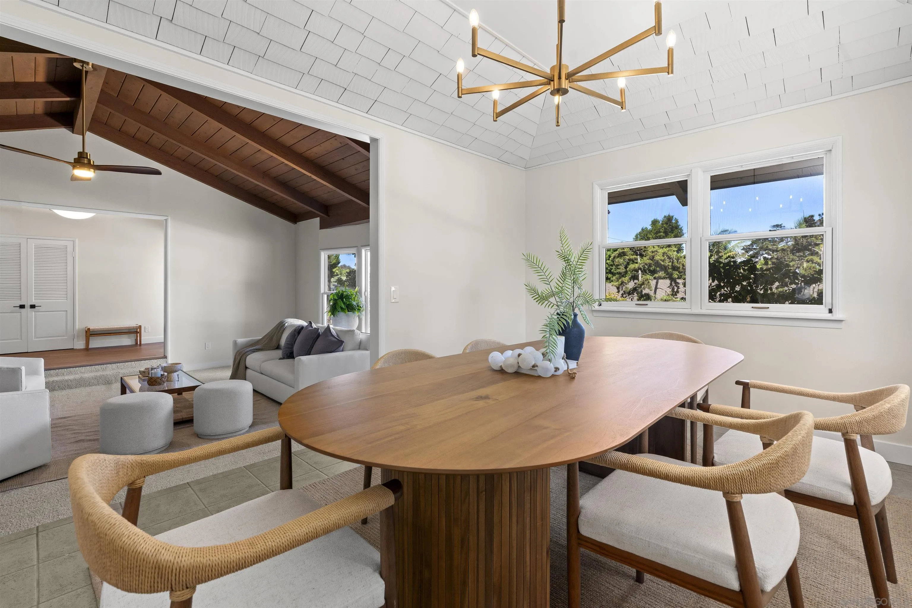 https://cdn.realtyfeed.com/cdn/127/250039024/297df76ffc1640a71f200db3d38d594f.webp