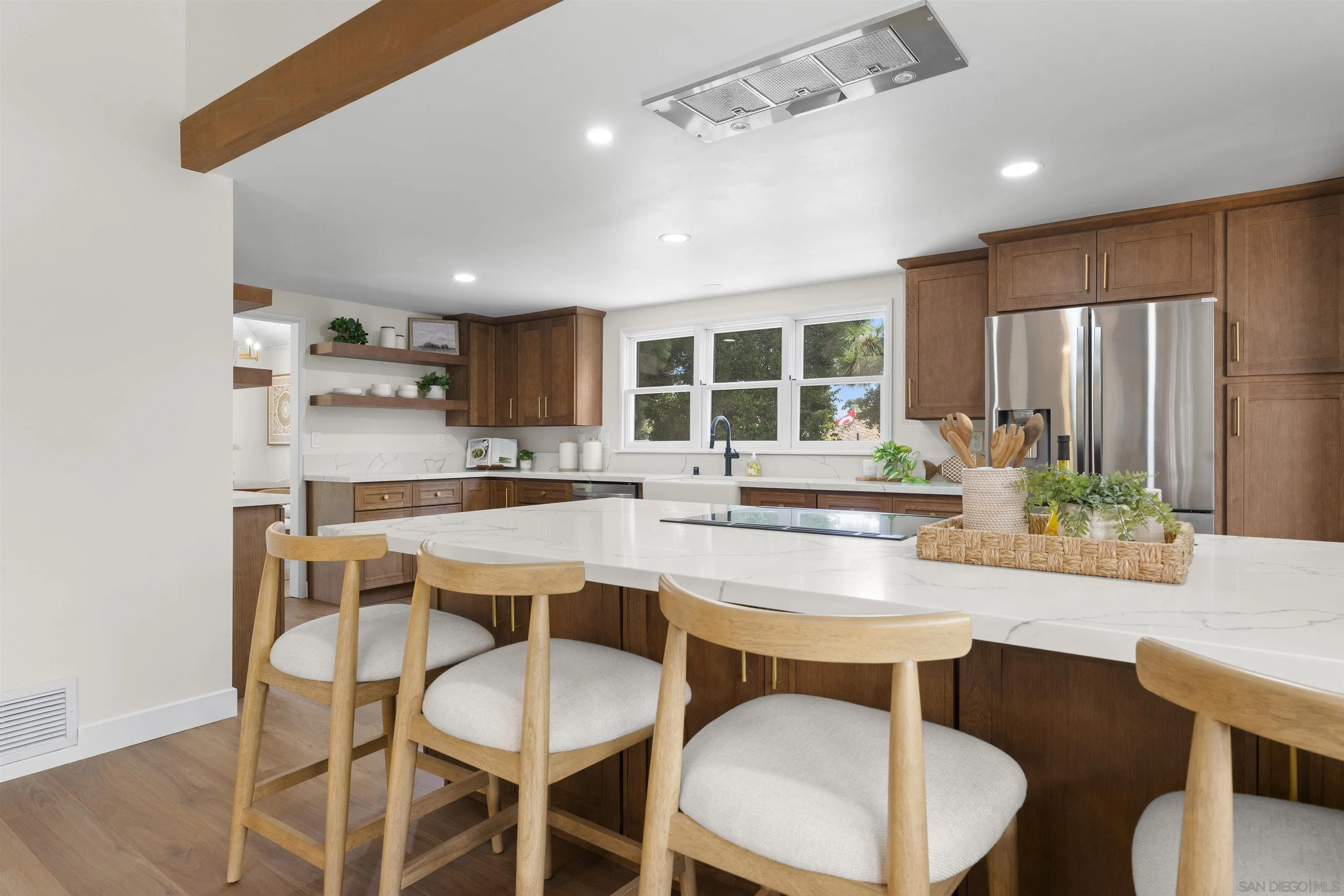 https://cdn.realtyfeed.com/cdn/127/250039024/6ed70276f02522bbfda24e7773241432.webp