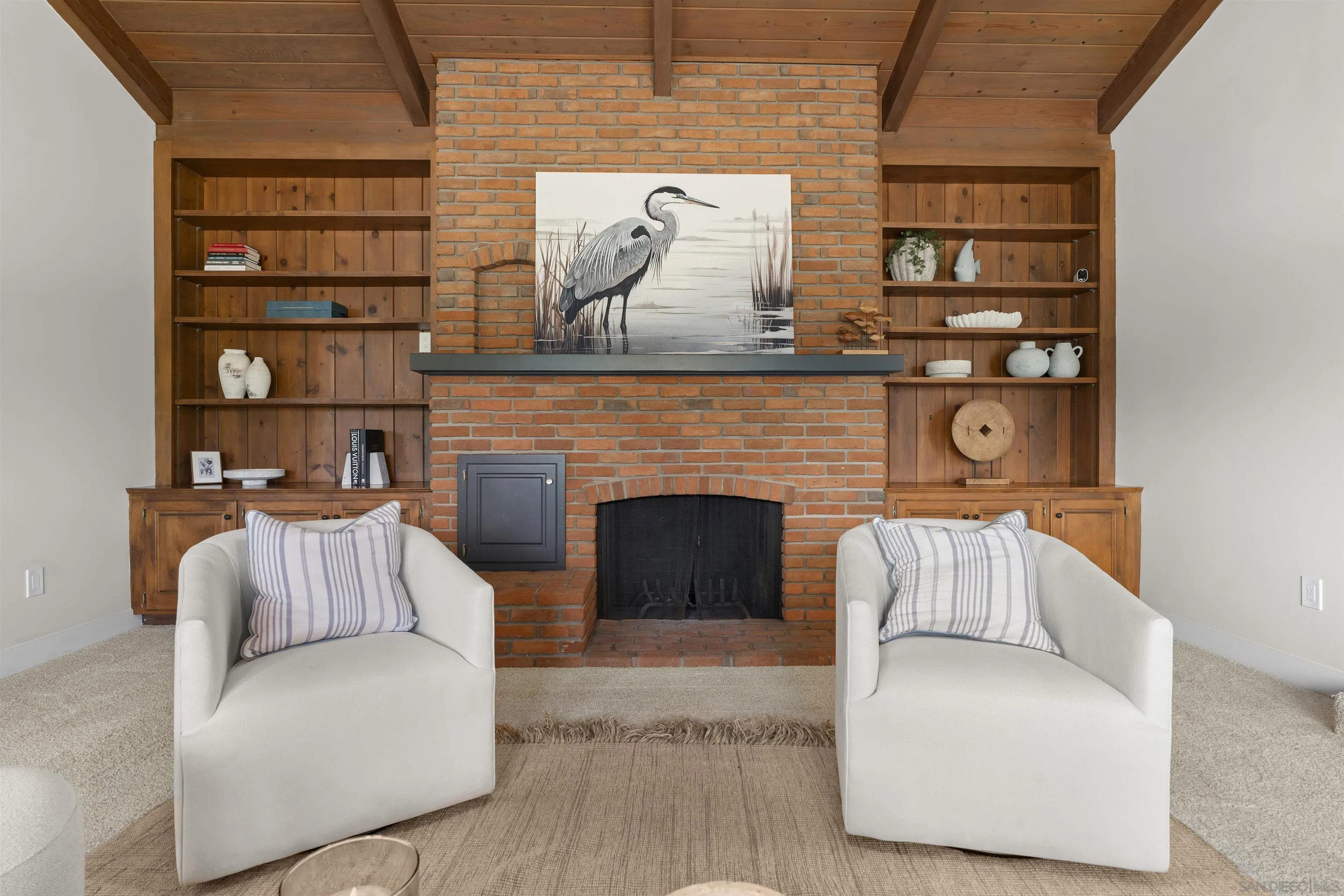 https://cdn.realtyfeed.com/cdn/127/250039024/b914dc488bd061ab962f73efa9c68b8e.webp