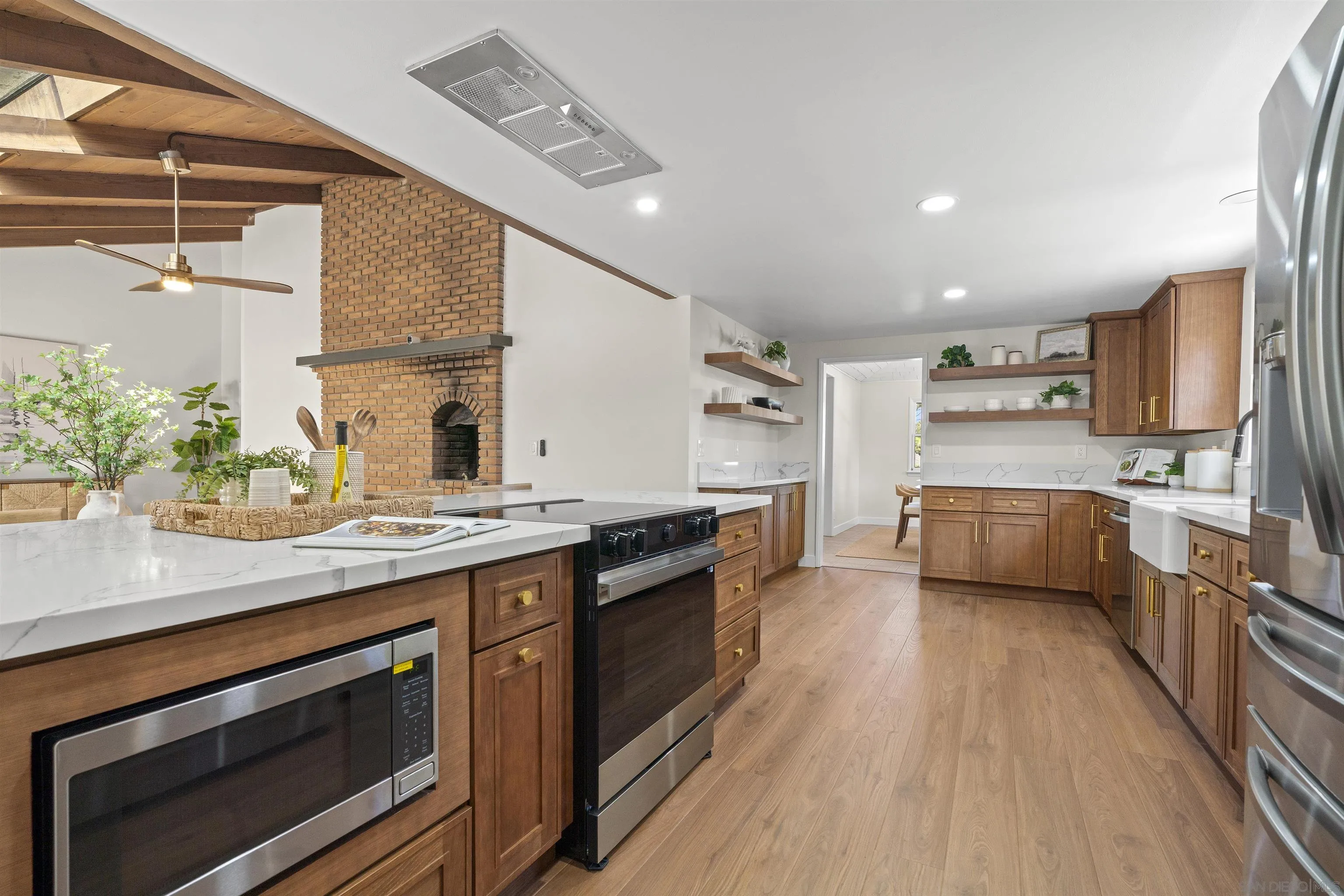 https://cdn.realtyfeed.com/cdn/127/250039024/bc24ab73db6ebfe0c9a380436536e1ff.webp
