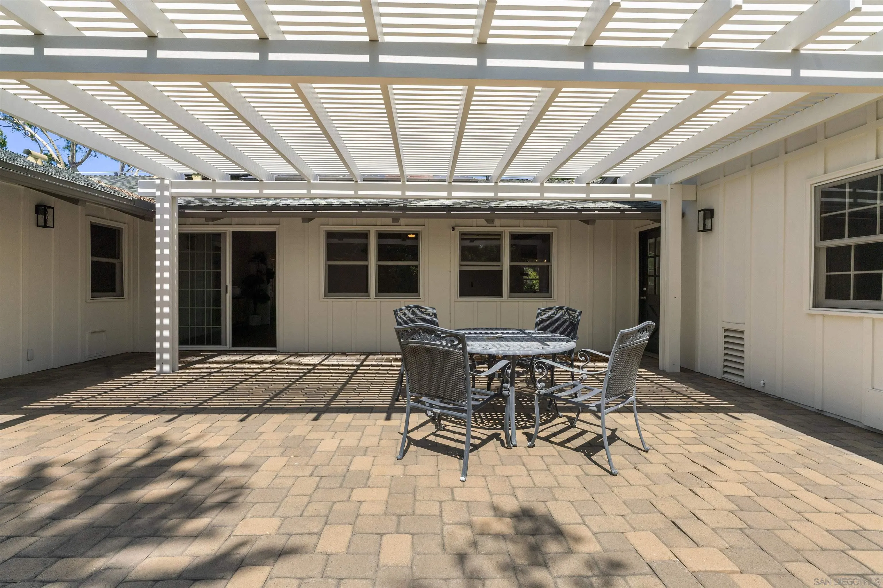 https://cdn.realtyfeed.com/cdn/127/250039024/d24a1f25a37d95f47f4ccfbc61f4e696.webp