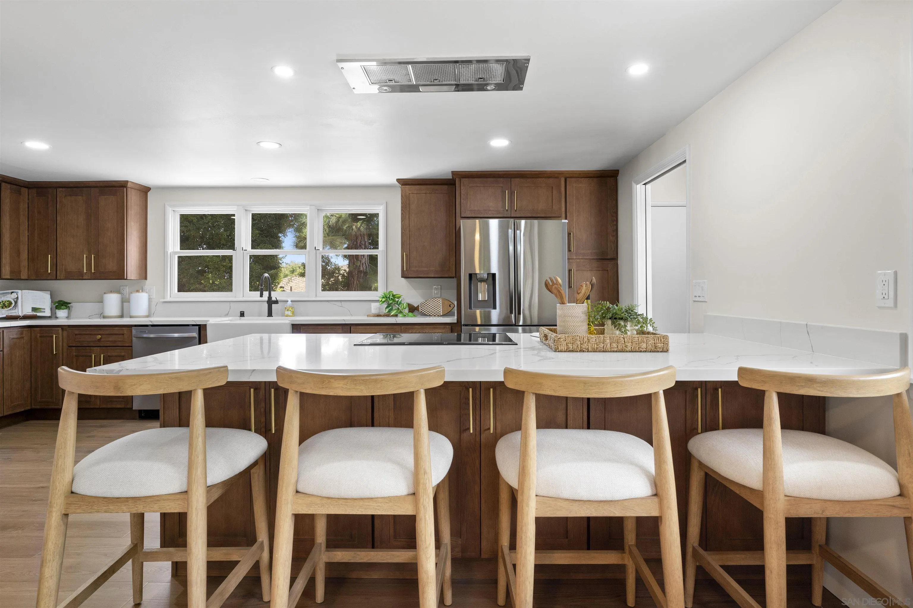 https://cdn.realtyfeed.com/cdn/127/250039024/f4f49f3934c464093d8d70d3c9ca68f0.webp