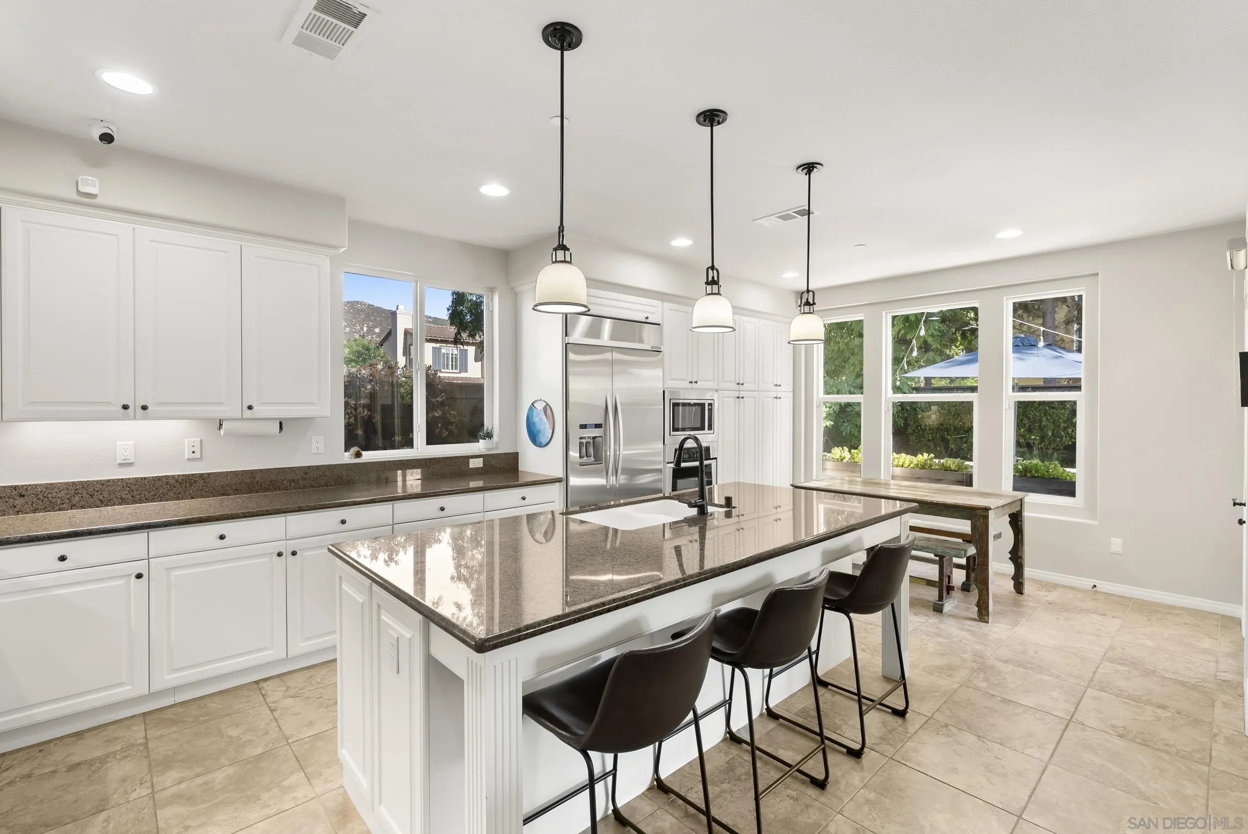 https://cdn.realtyfeed.com/cdn/127/250039029/2030b2e12baa858e1fa9dcc16f9076f6.webp