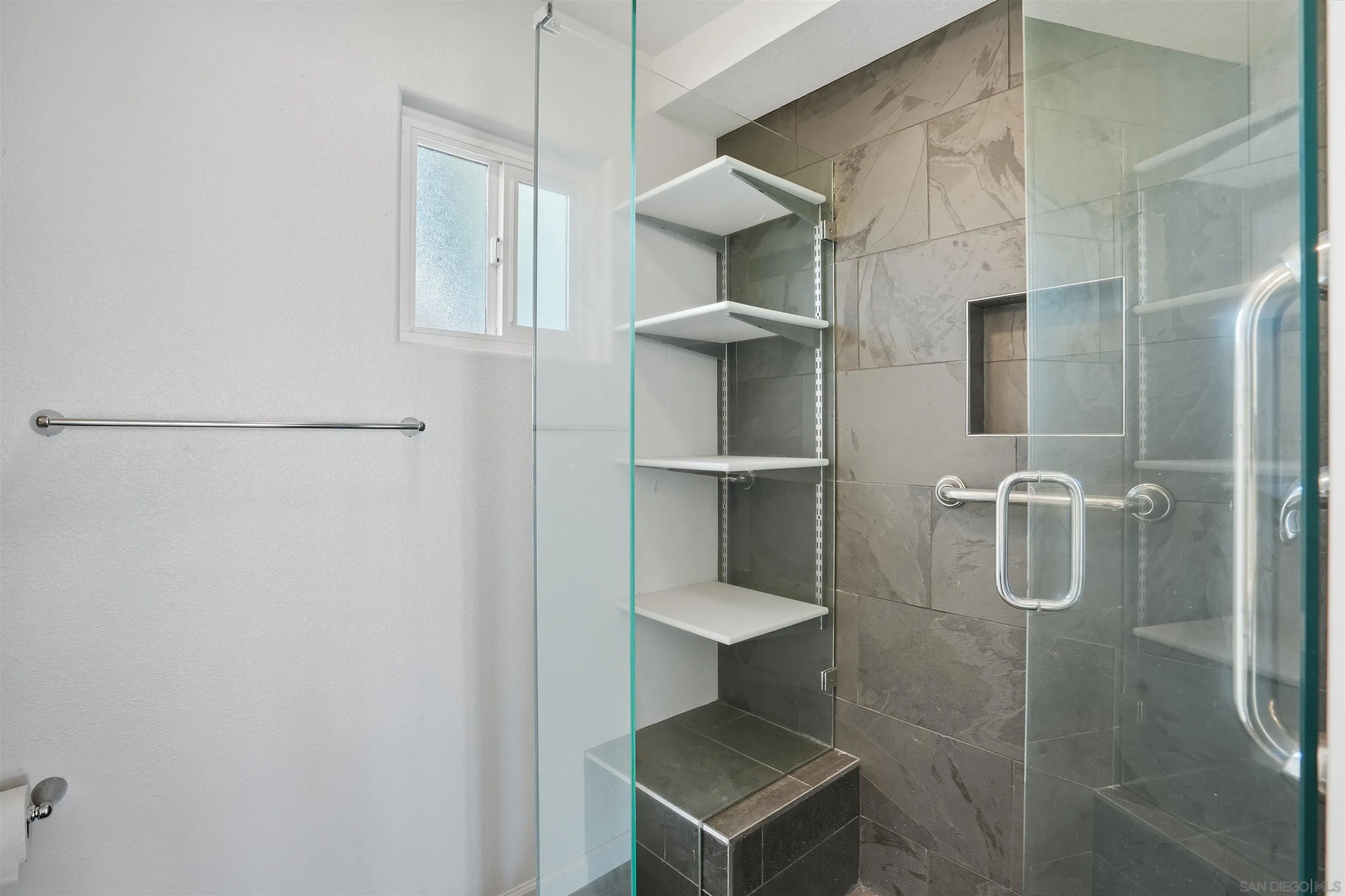 https://cdn.realtyfeed.com/cdn/127/250039030/132bca8fcb064ce2e0e3f4e59b97ed4c.webp
