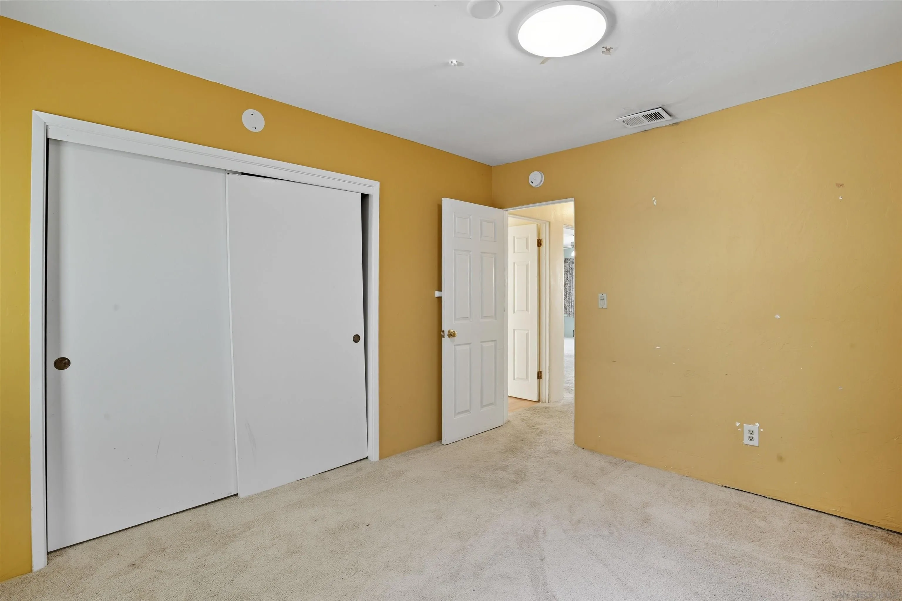 https://cdn.realtyfeed.com/cdn/127/250039030/618ade10274d5fd491622a3be0f3cc2a.webp