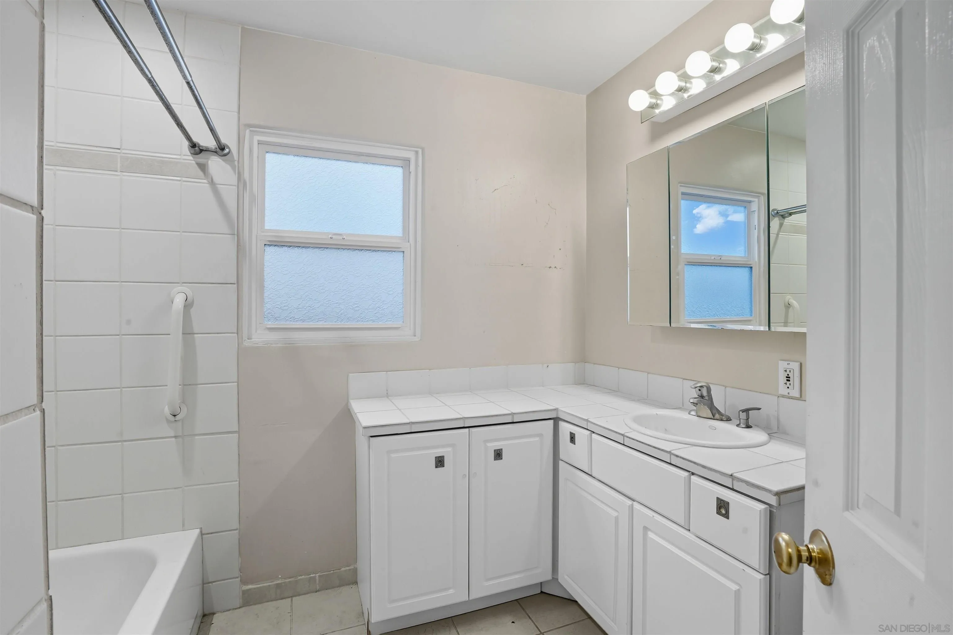 https://cdn.realtyfeed.com/cdn/127/250039030/7f30ba9a59df71781e257cc26e9ac91a.webp