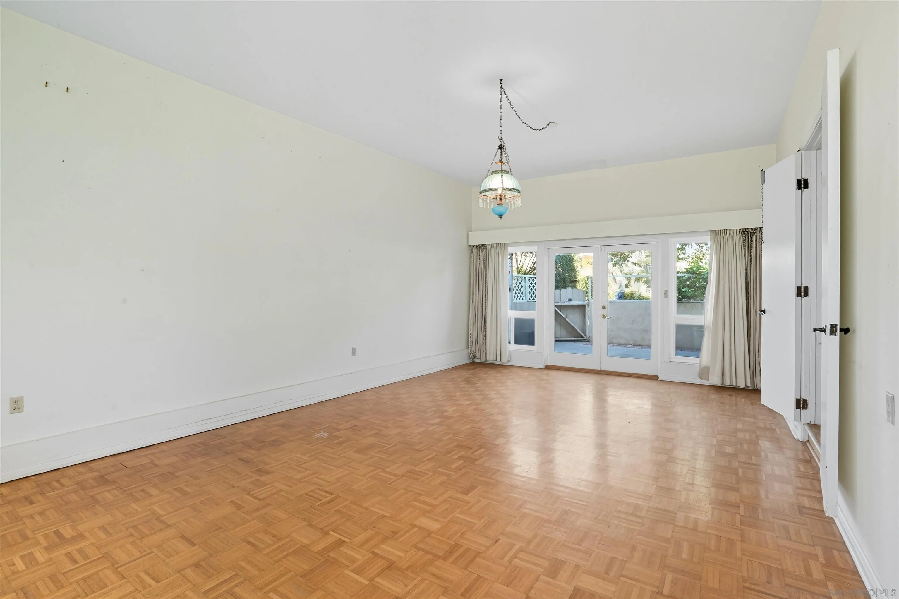 https://cdn.realtyfeed.com/cdn/127/250039030/b3f7fa586e971a0a951db06dfa58974c.webp