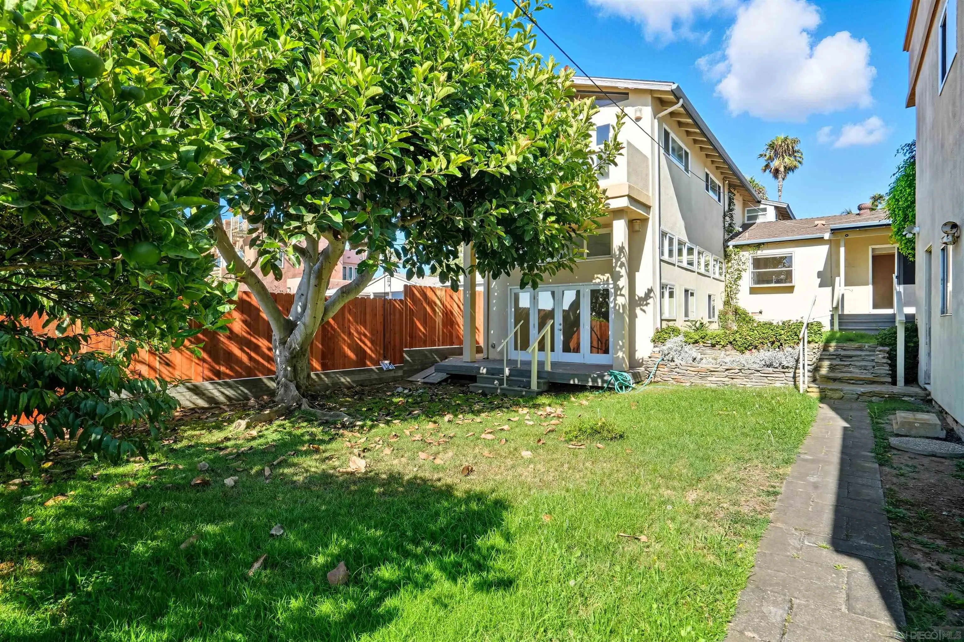 https://cdn.realtyfeed.com/cdn/127/250039030/cd6bf8a5d5901722fa6c69d5917c24e2.webp