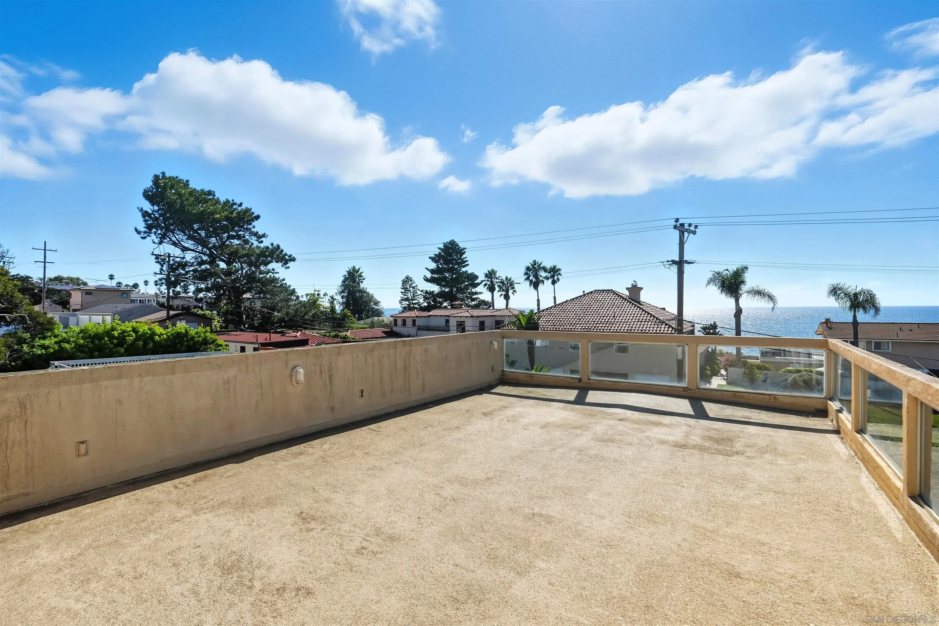 https://cdn.realtyfeed.com/cdn/127/250039030/ef135c5de2d68b09b271f8b7daa0b240.webp