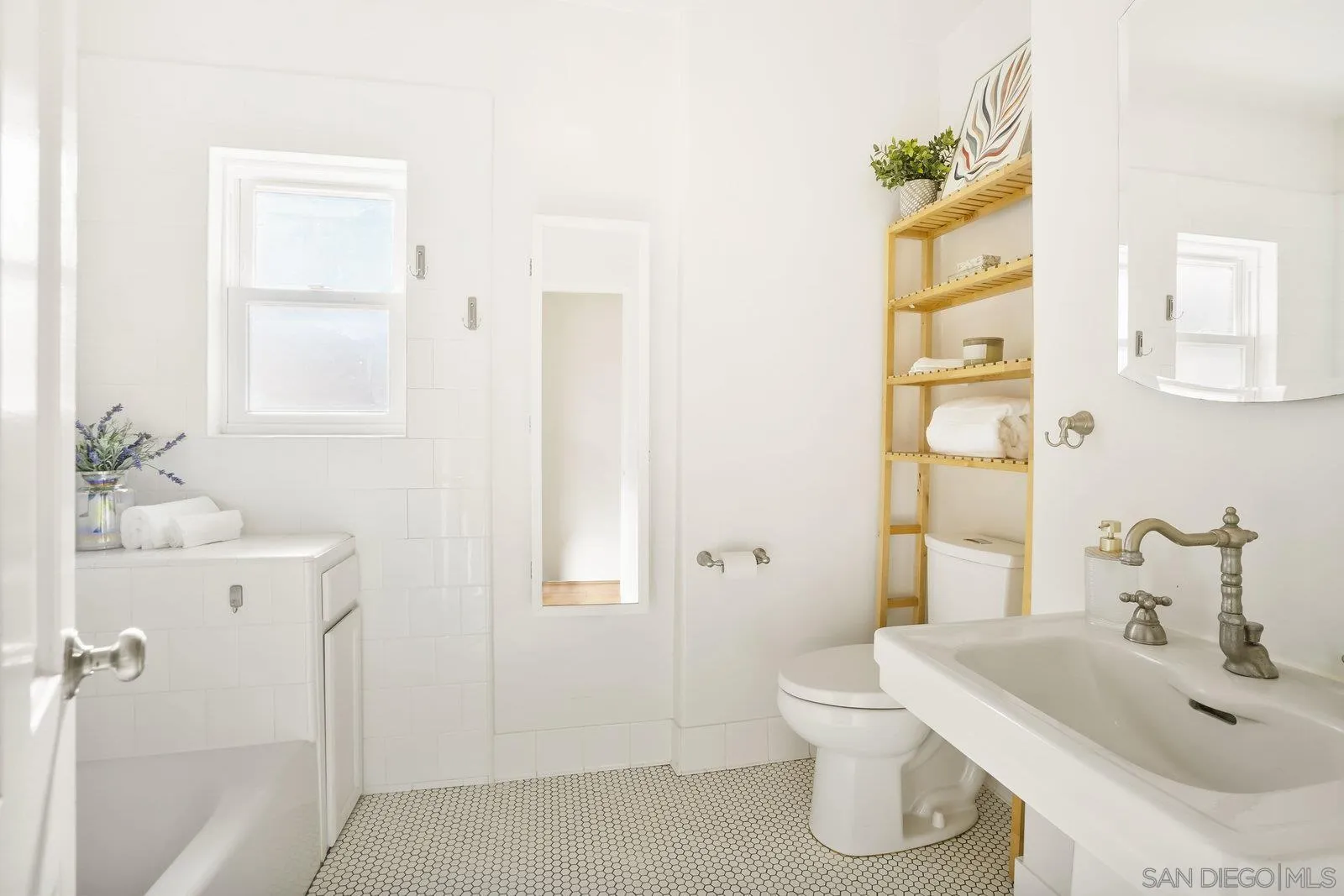 https://cdn.realtyfeed.com/cdn/127/250039039/52fa3fc7b1ee5ed7bf1a3a18dea28cab.webp