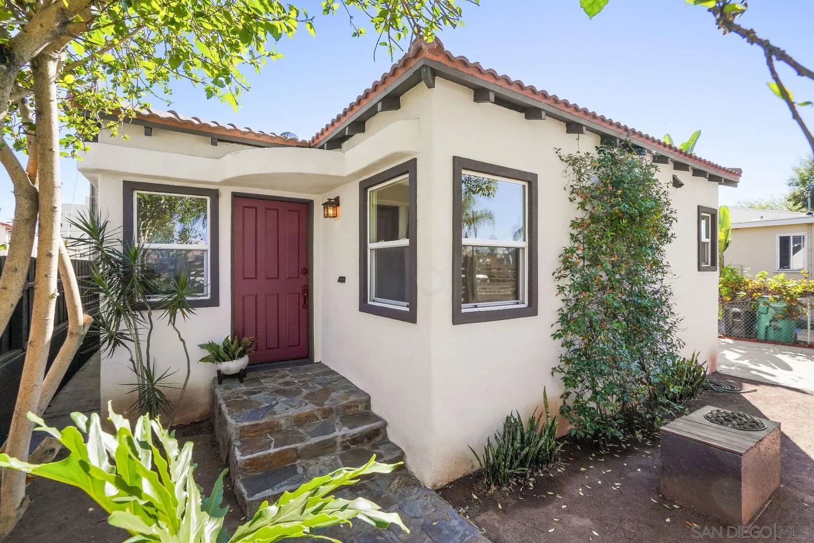 https://cdn.realtyfeed.com/cdn/127/250039039/b0a6e43ed7082cd61d65d146db24f481.webp