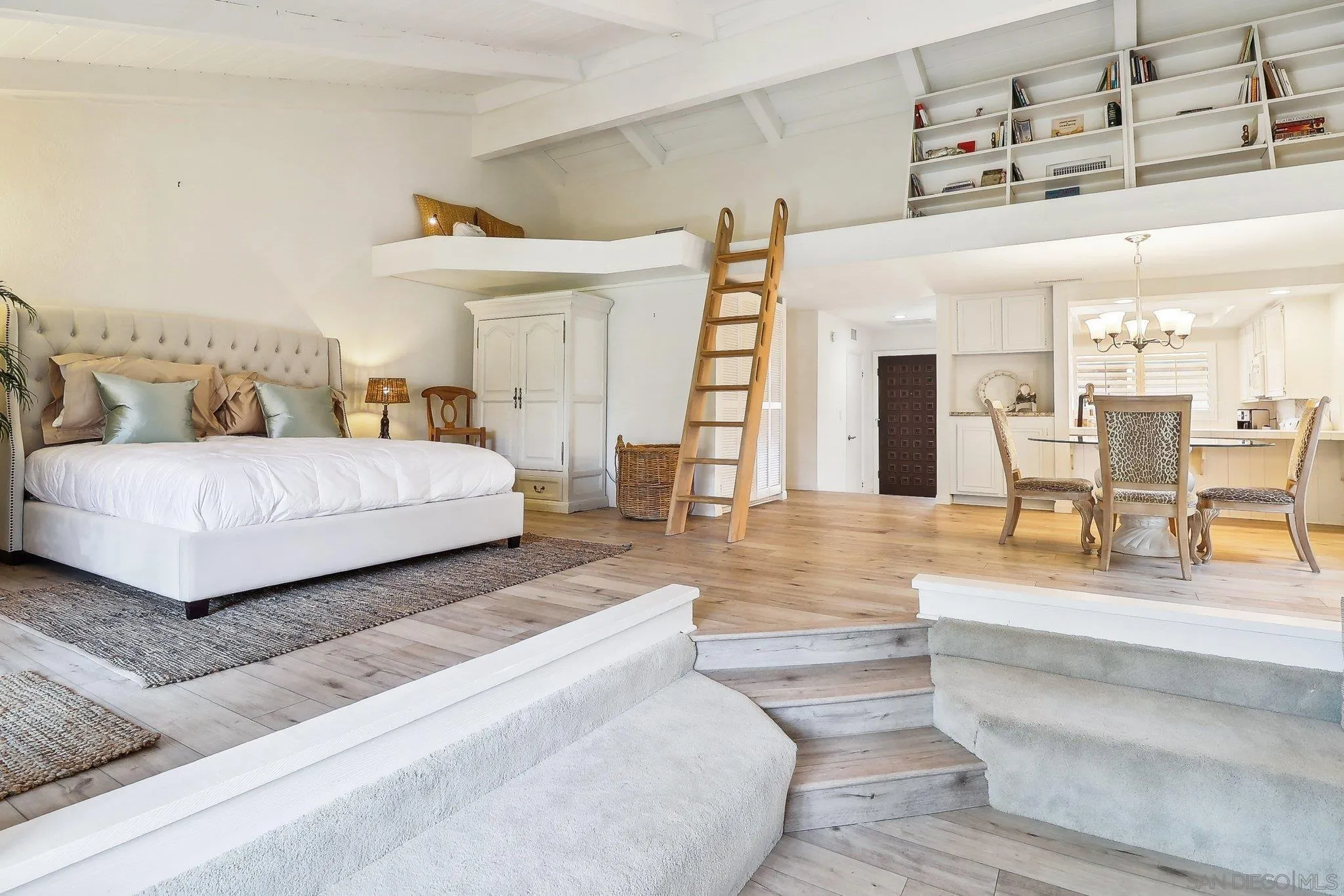 1933 Alga Road UNIT C, Carlsbad, CA, 92009