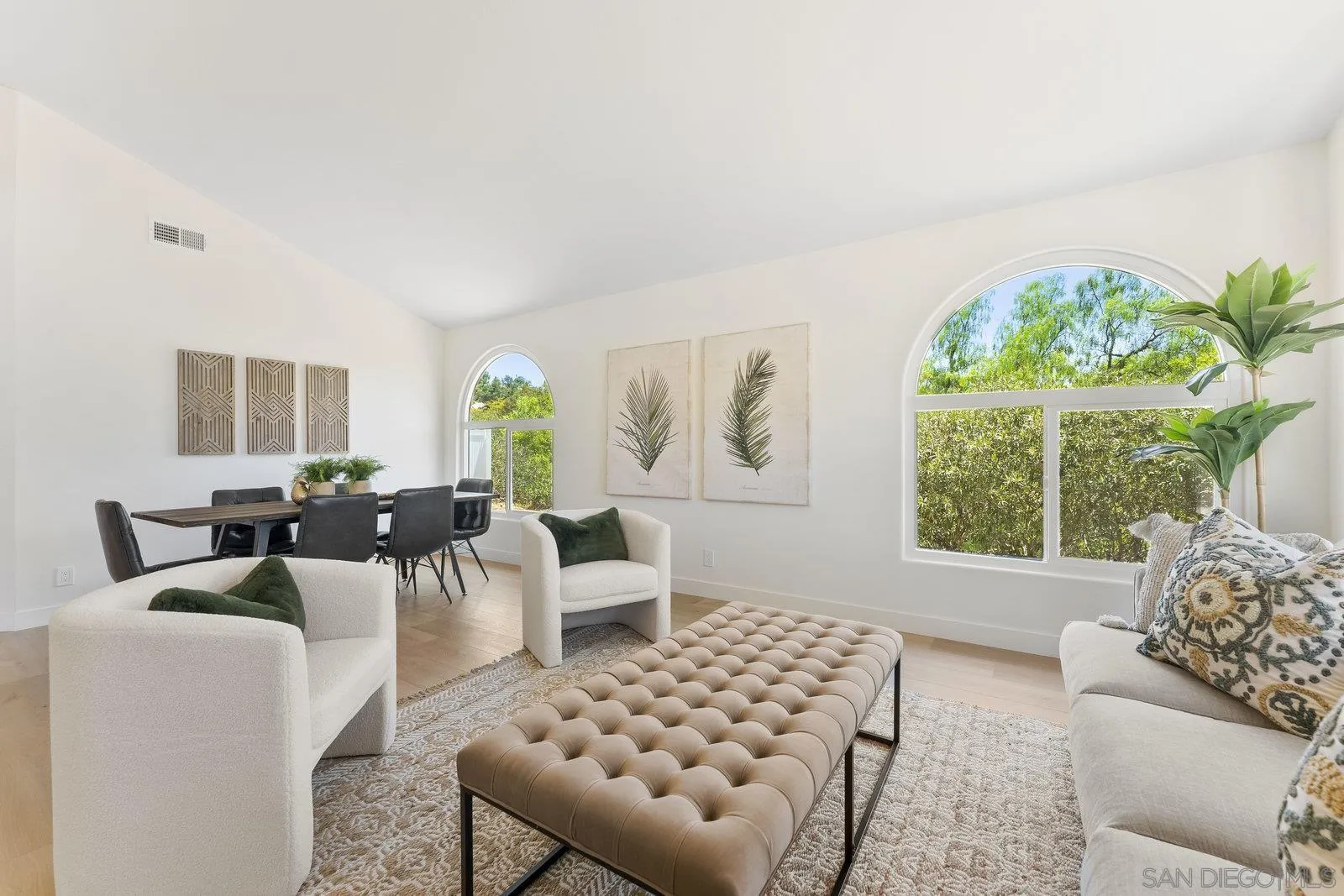 https://cdn.realtyfeed.com/cdn/127/250039043/d013af7d29273f7c2bd54f7d7c48a711.webp