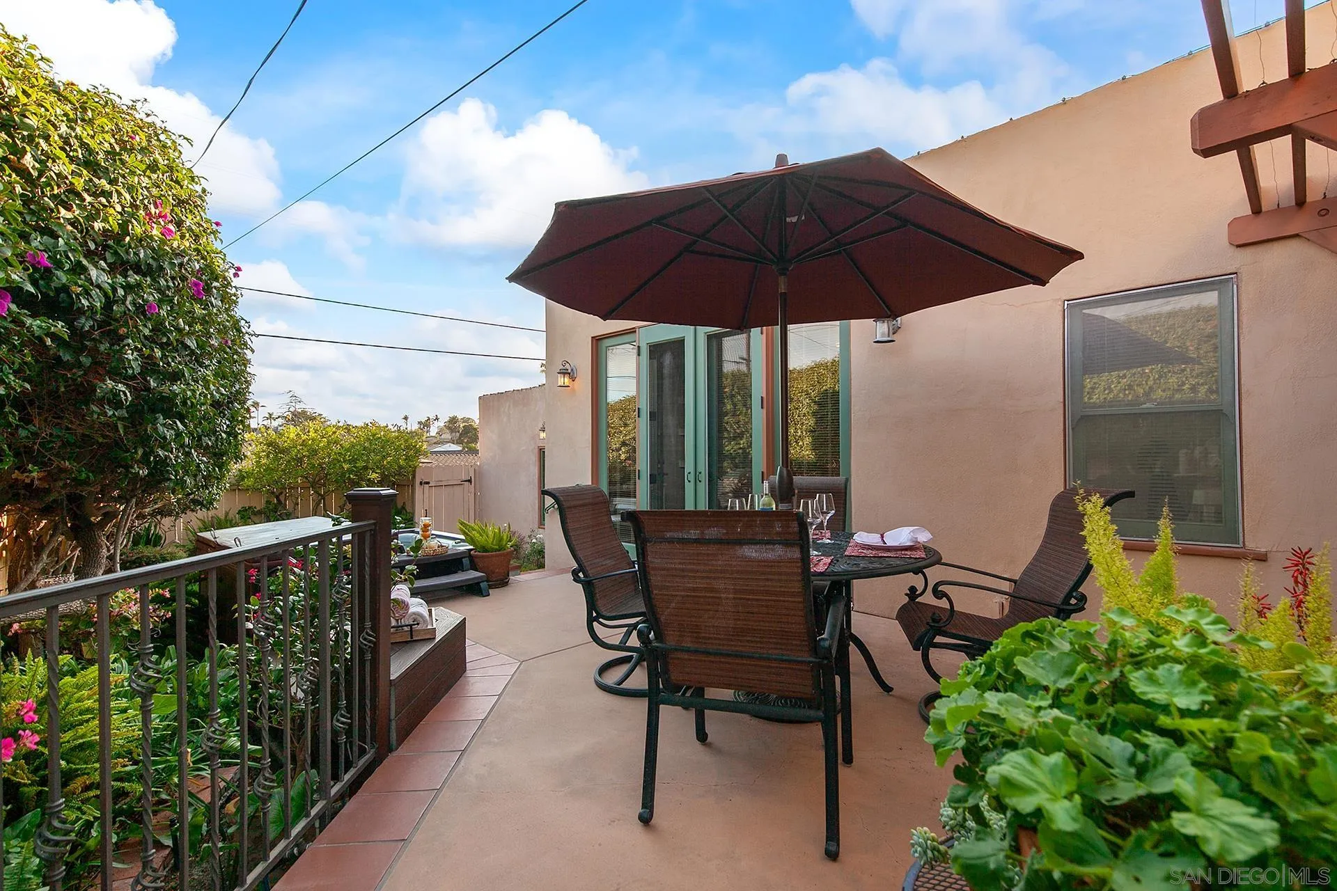 https://cdn.realtyfeed.com/cdn/127/250039048/fbe8cae4f50d9c0d5cc3975c6eb95029.webp