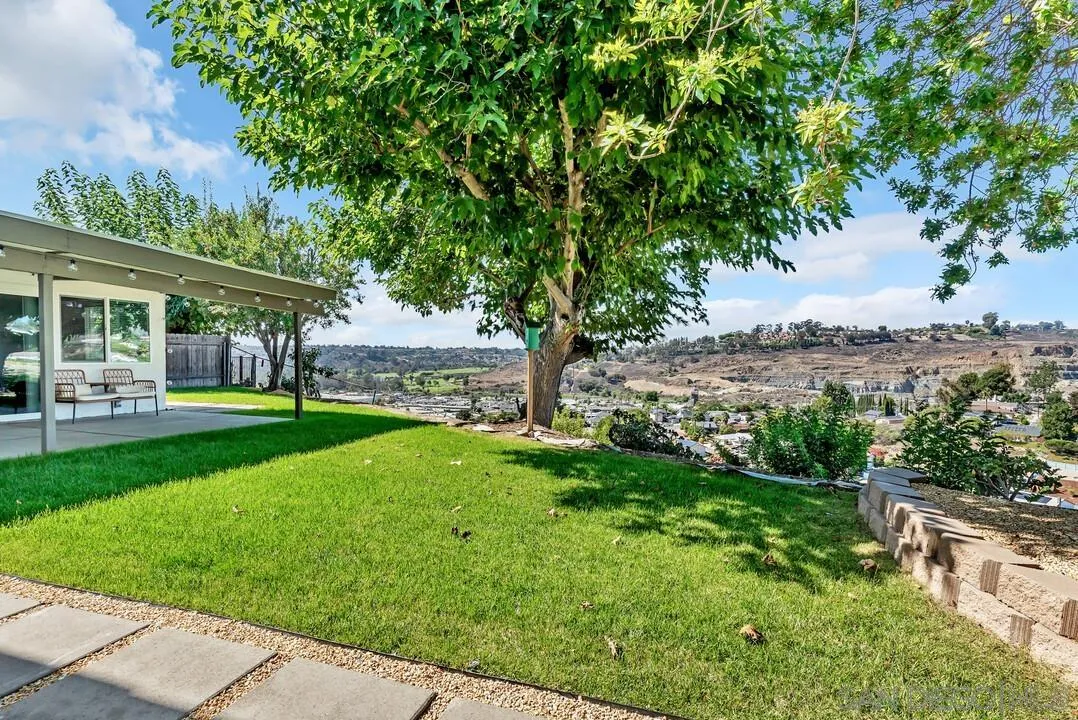 https://cdn.realtyfeed.com/cdn/127/250039055/e87eac7c44765455c583a3e25c65625f.webp