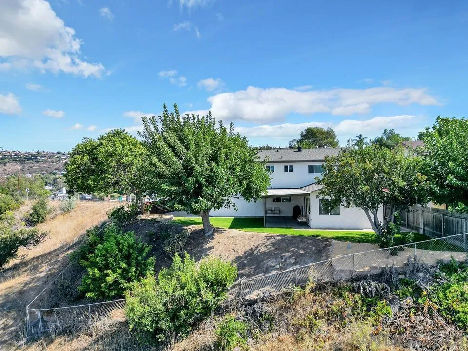 https://cdn.realtyfeed.com/cdn/127/250039055/eedb45a5a31fb0909e6a8b9b123a060e.webp